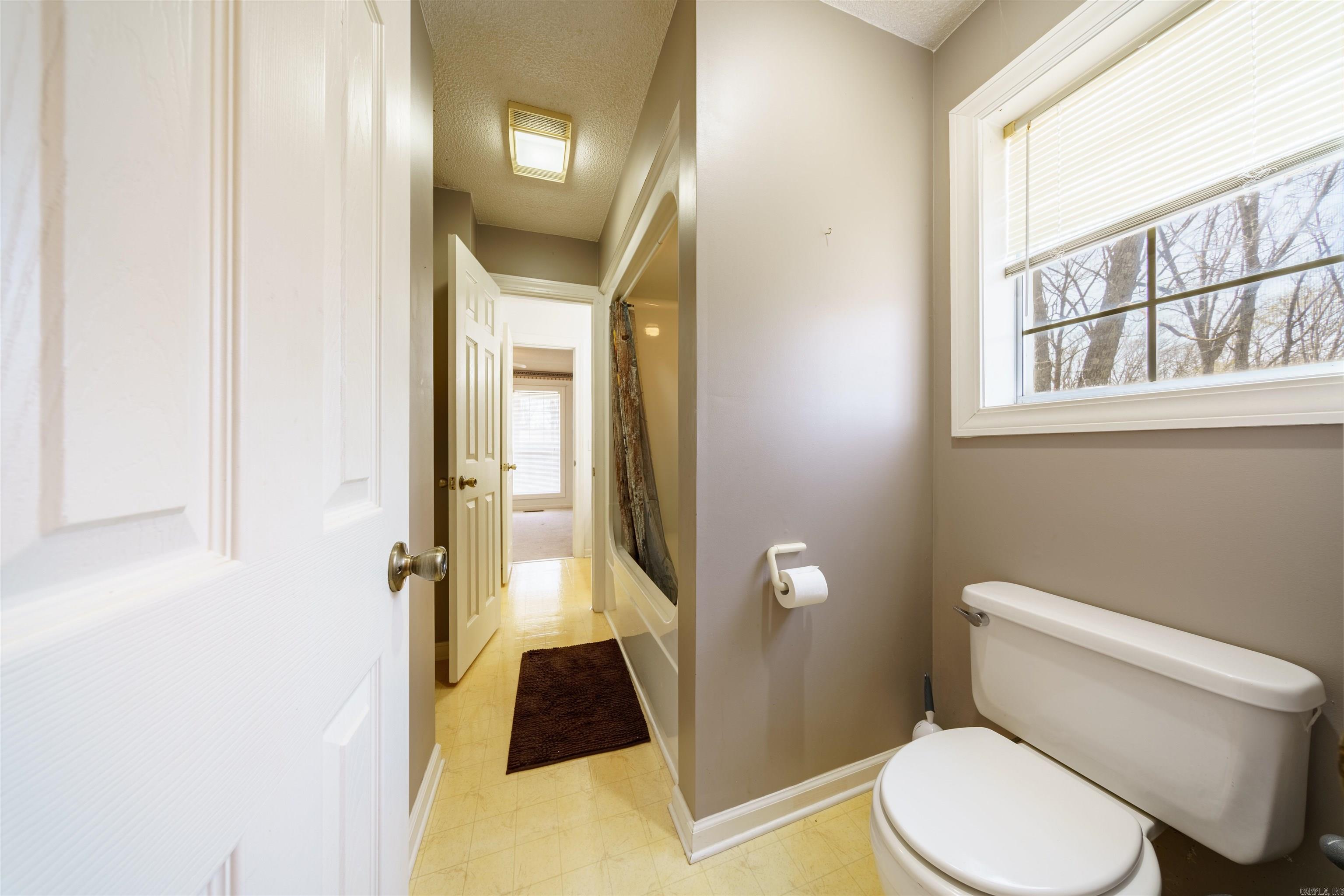 706 N Ridgeview  Mountain View, AR