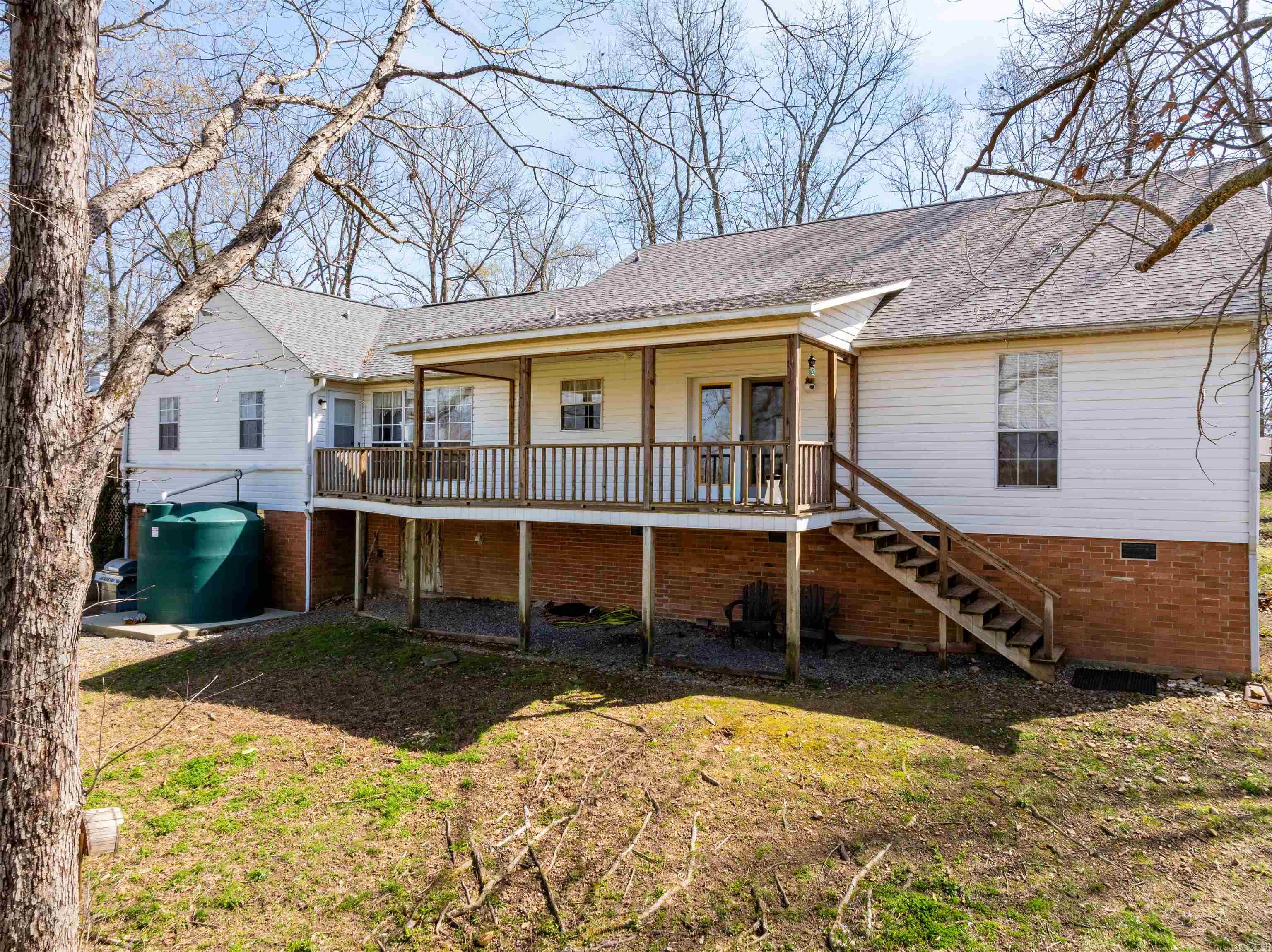 706 N Ridgeview  Mountain View, AR