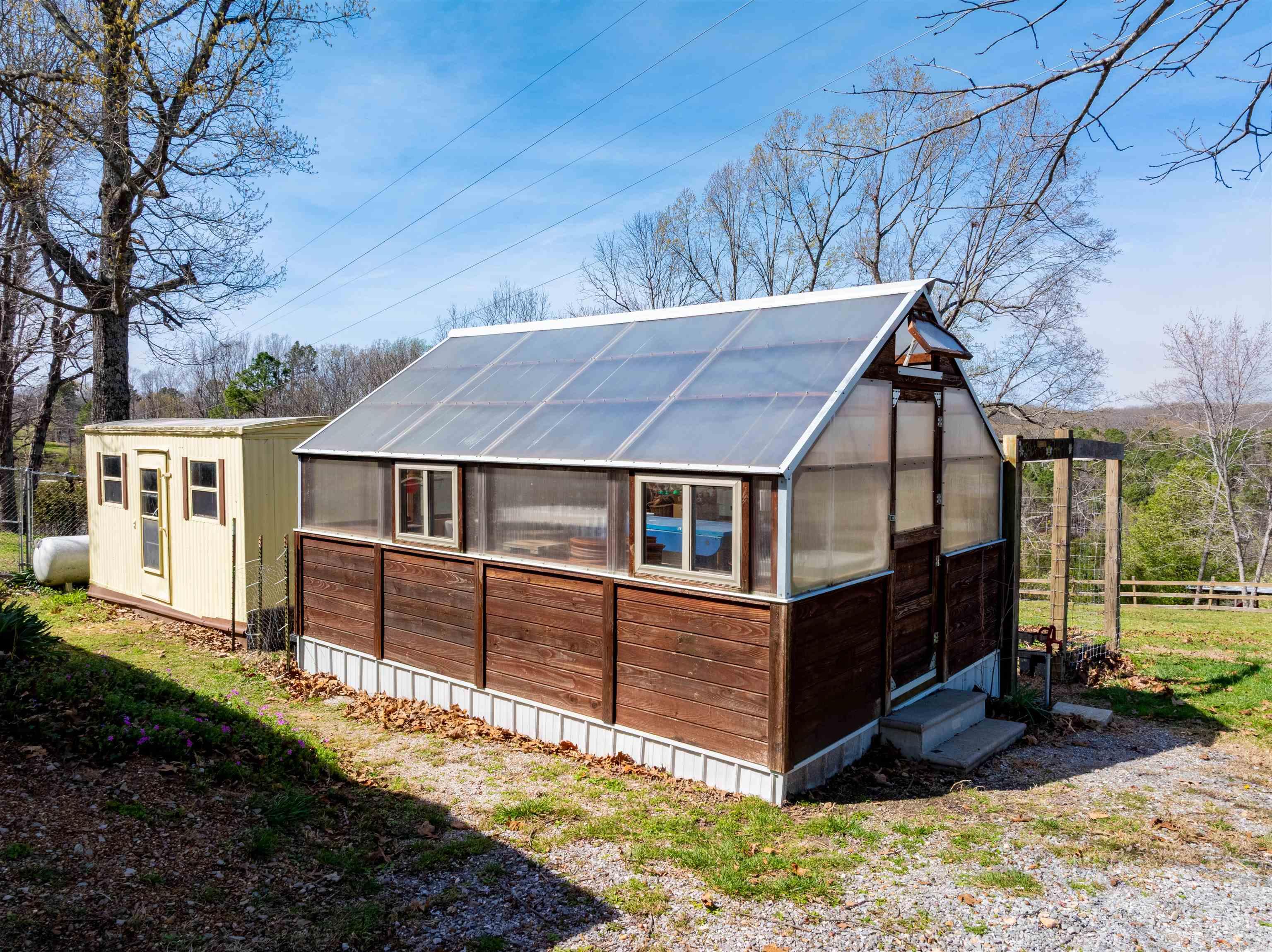 706 N Ridgeview  Mountain View, AR