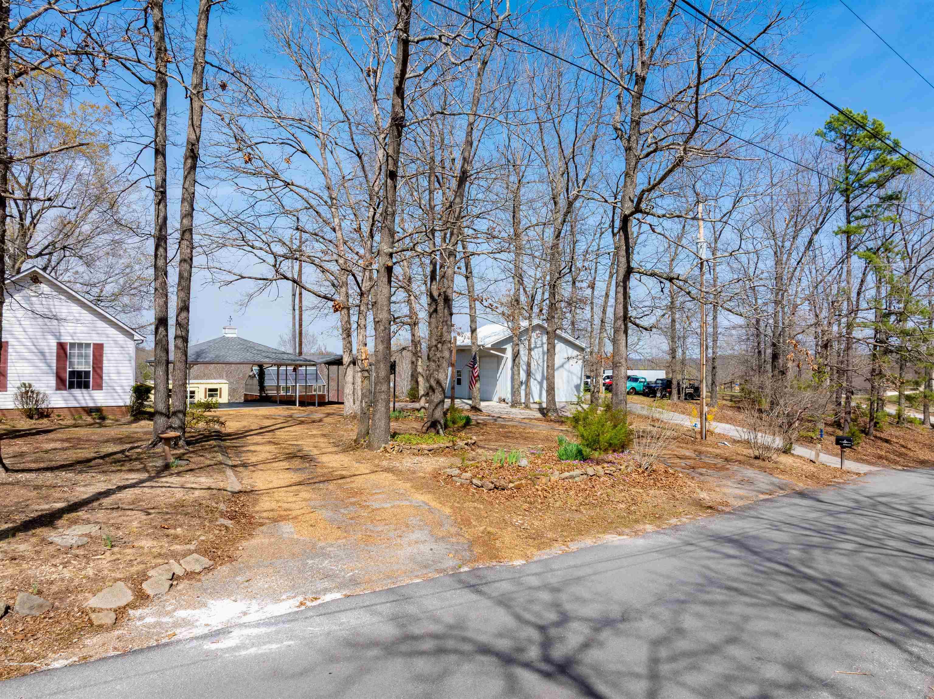 706 N Ridgeview  Mountain View, AR