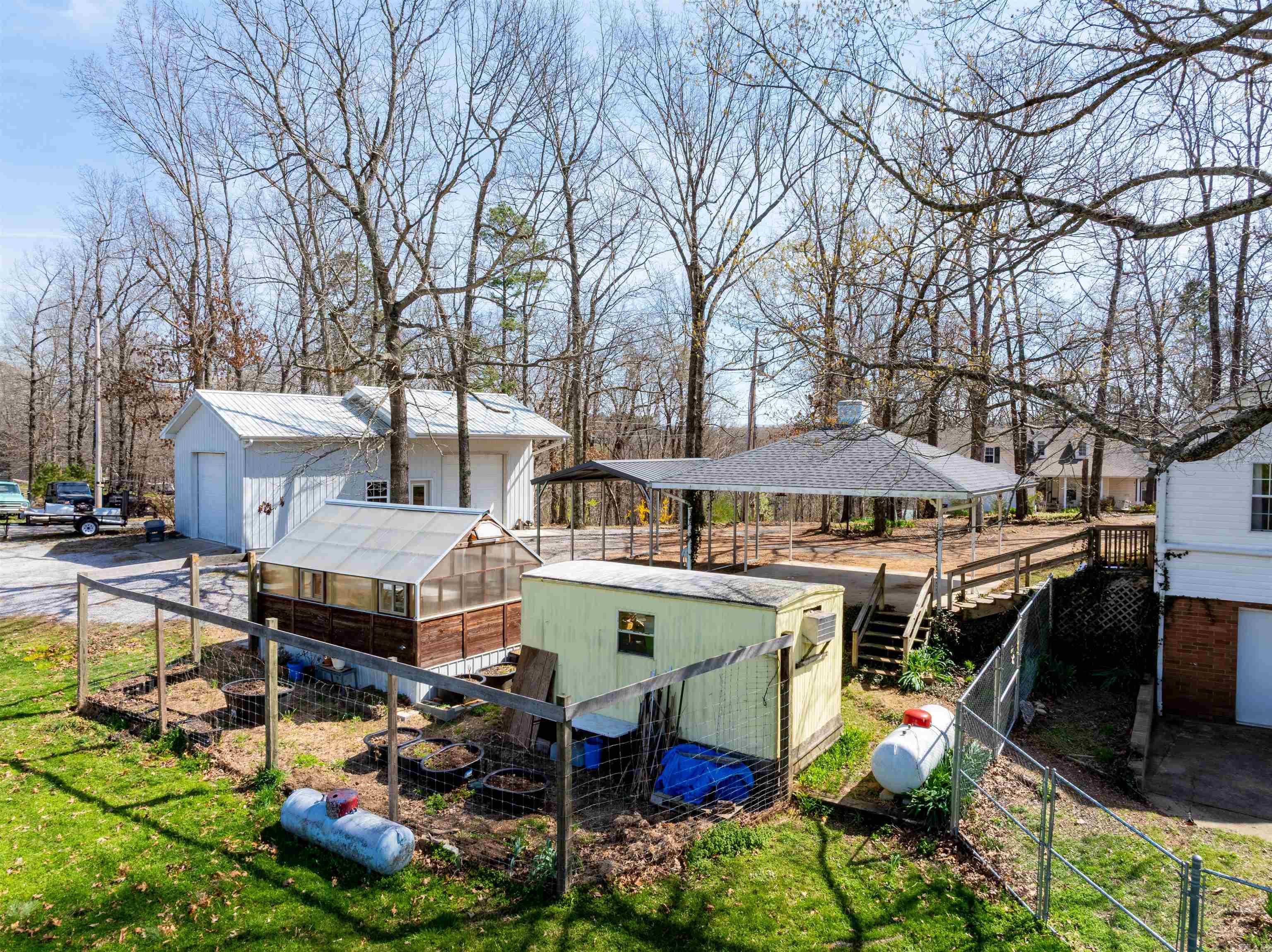 706 N Ridgeview  Mountain View, AR