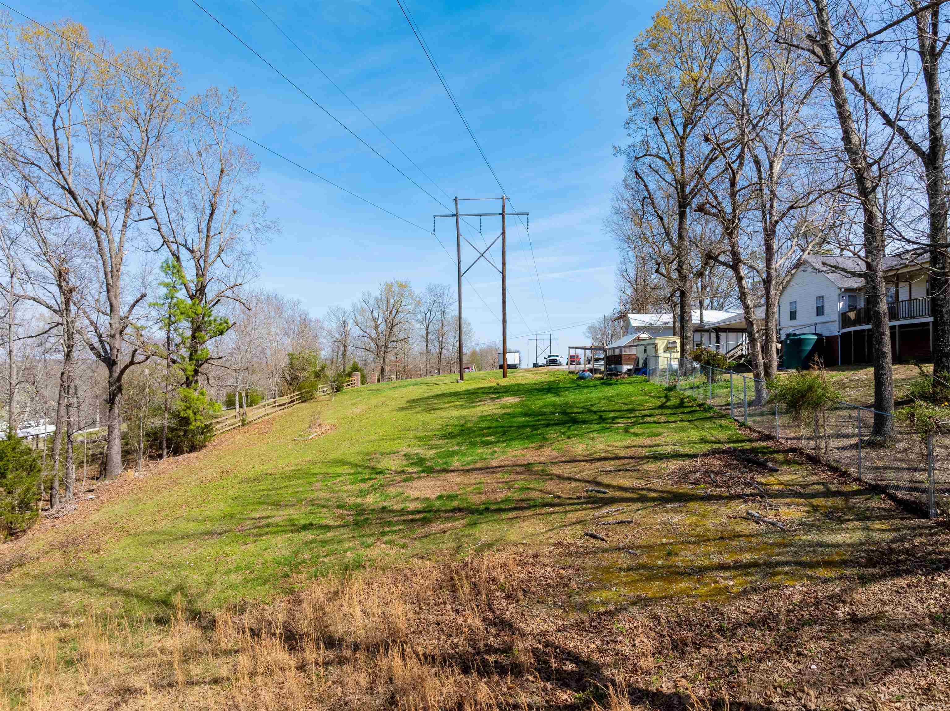 706 N Ridgeview  Mountain View, AR