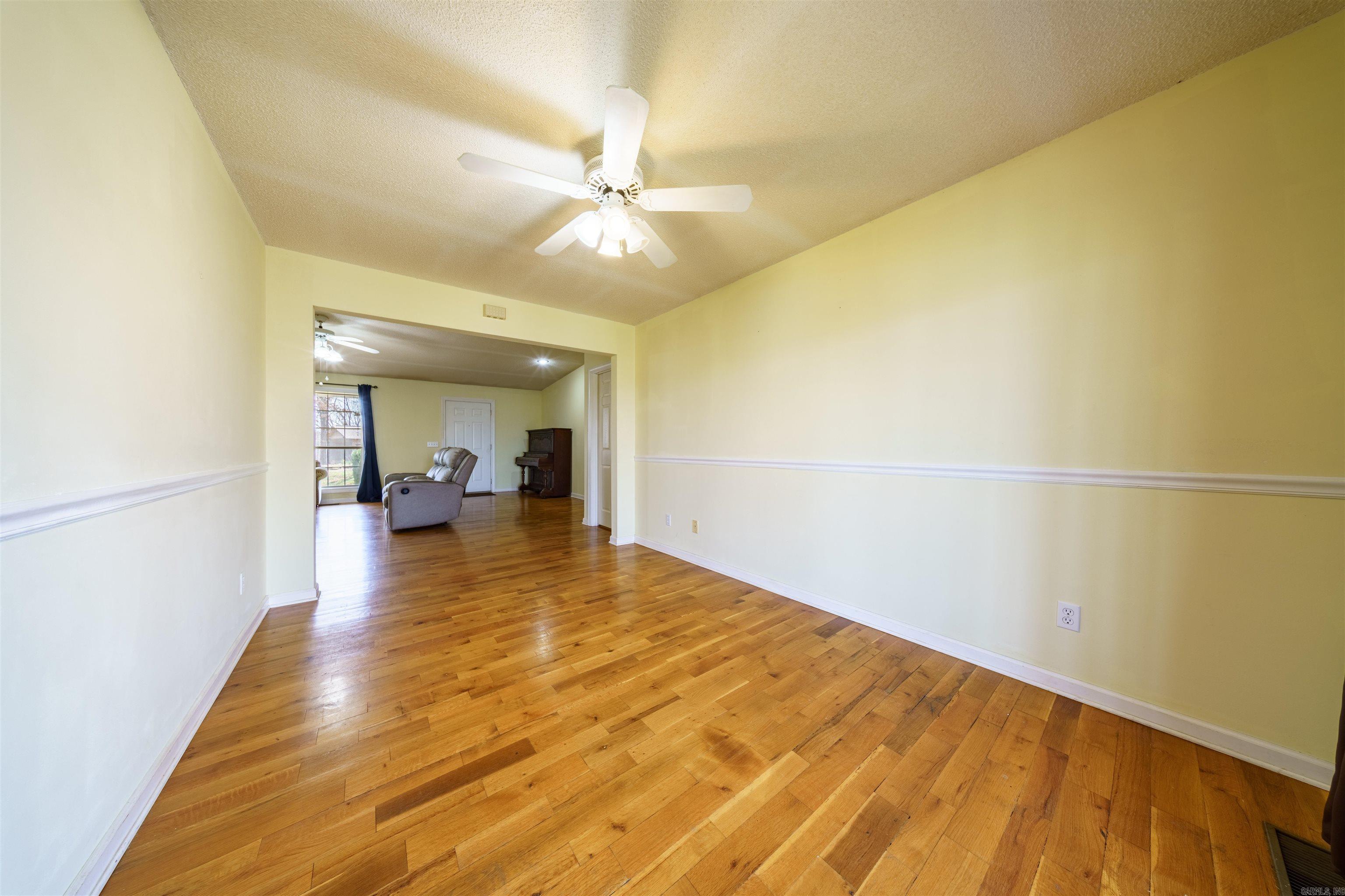 706 N Ridgeview  Mountain View, AR