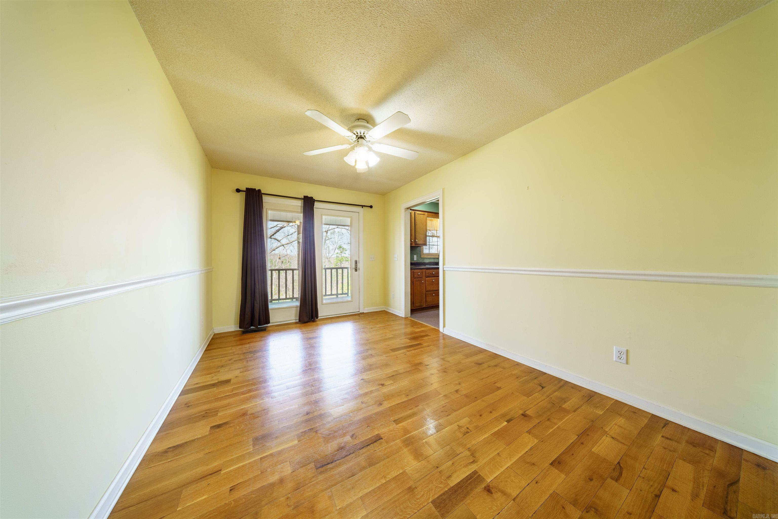 706 N Ridgeview  Mountain View, AR