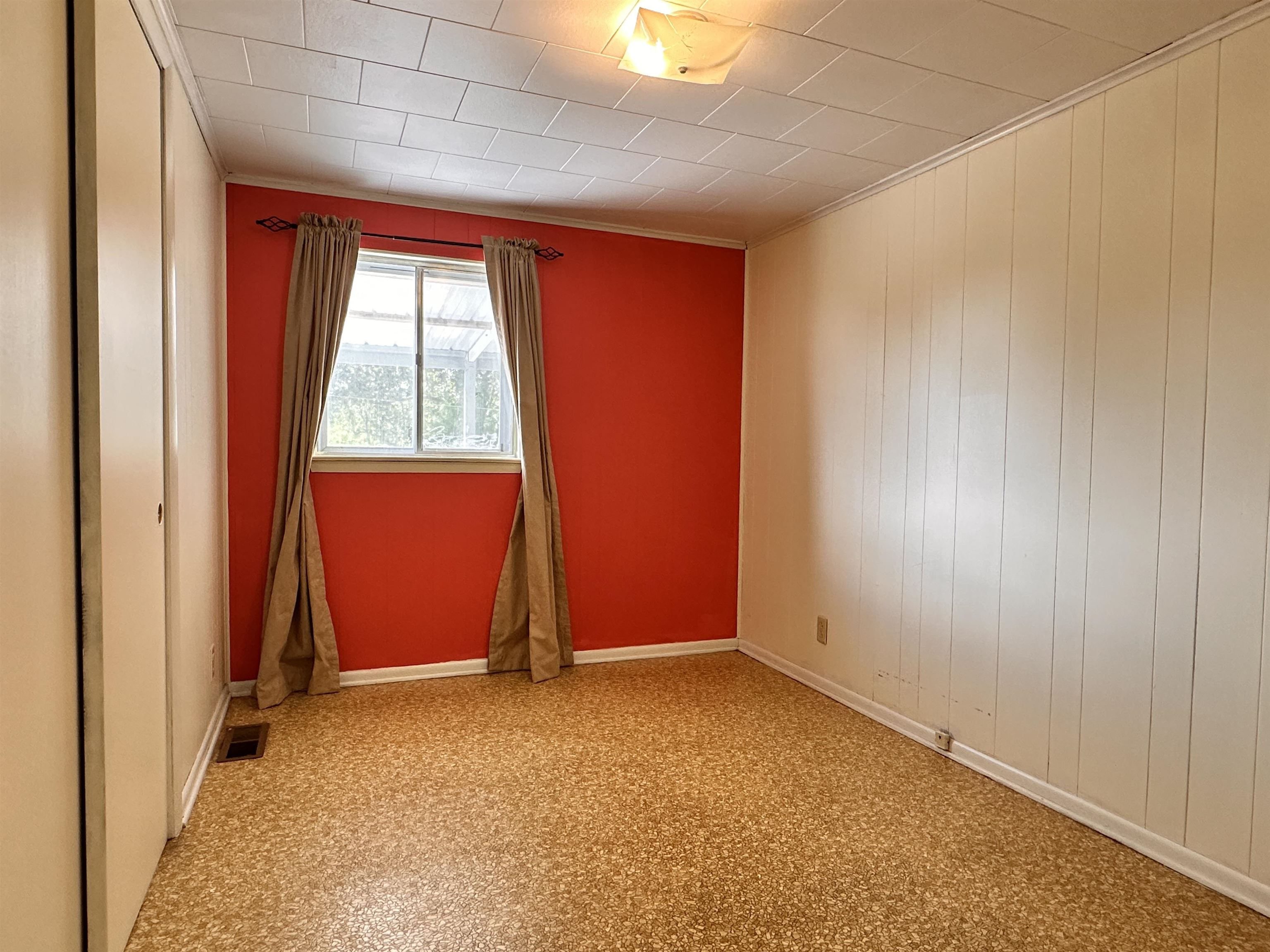 106 Edna  Highland, AR