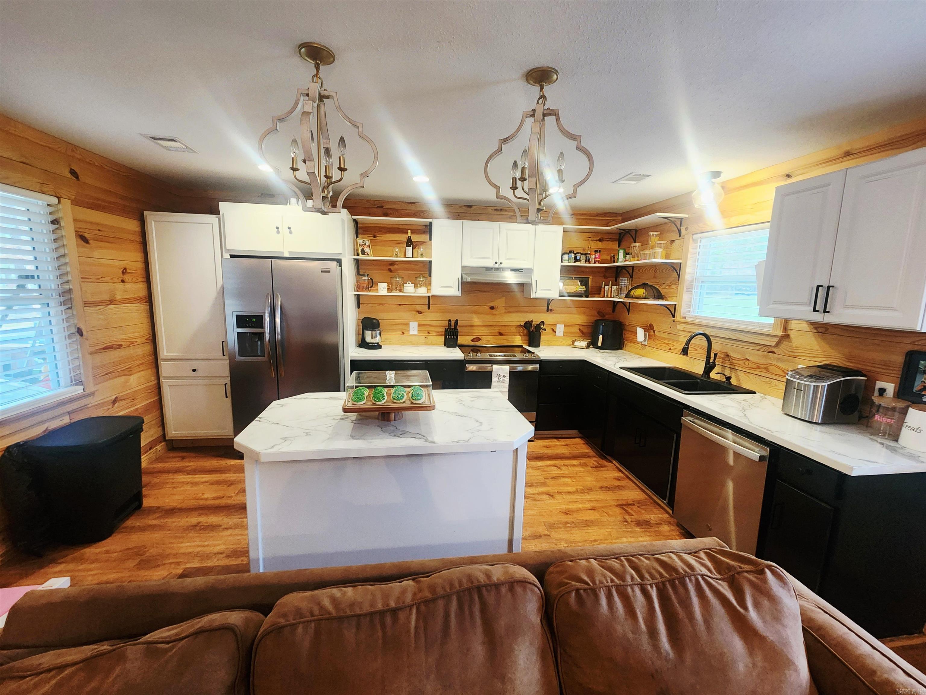 1195 & 1197 Gifford Tram  Malvern, AR