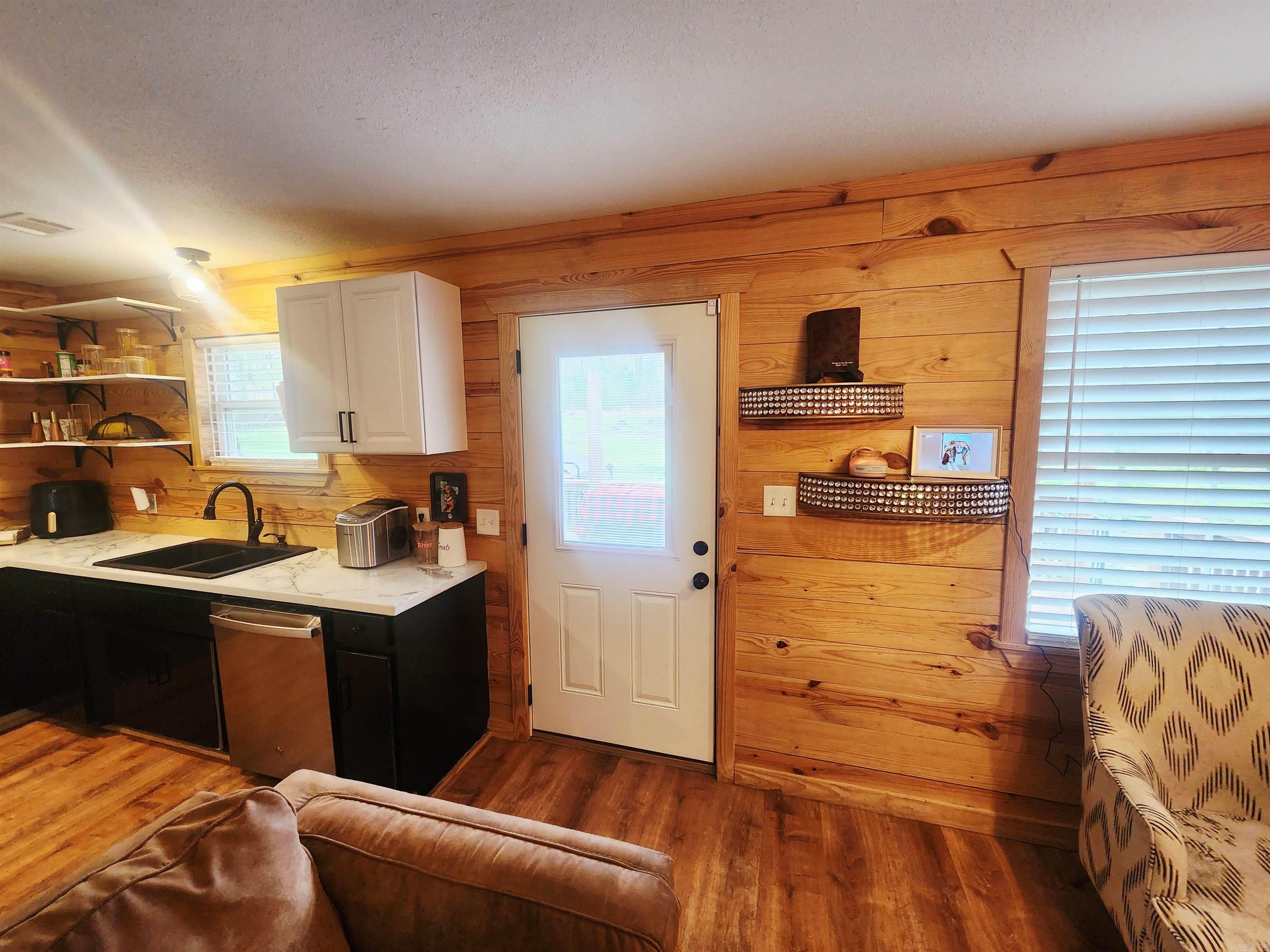 1195 & 1197 Gifford Tram  Malvern, AR