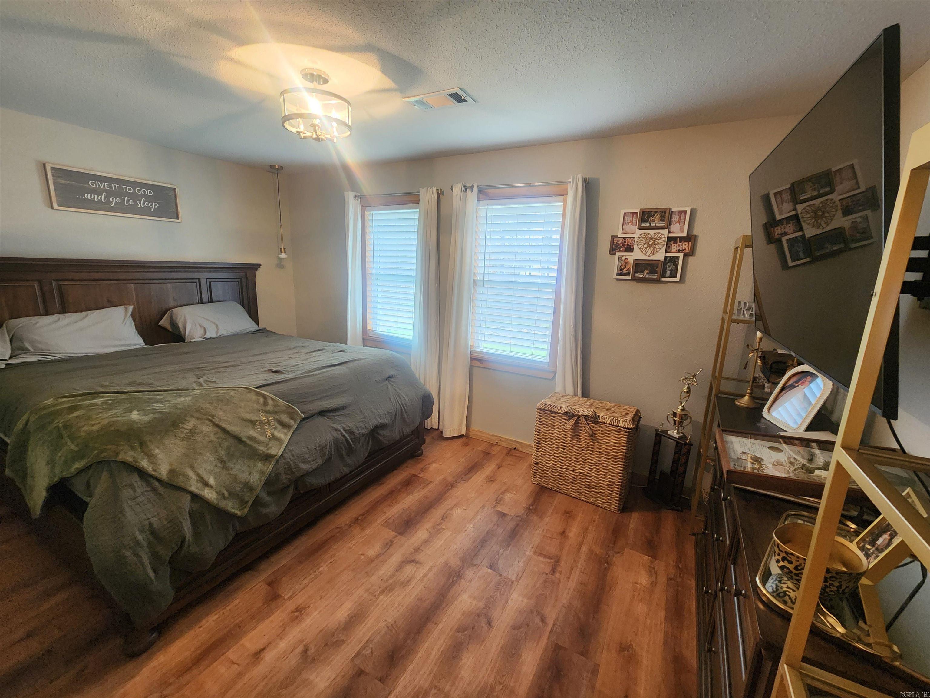 1195 & 1197 Gifford Tram  Malvern, AR