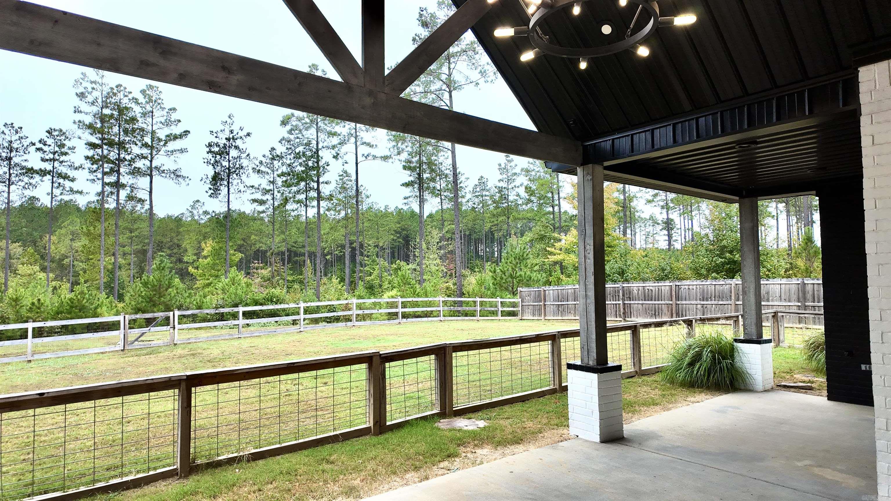 2065 Canyon Creek Parkway Benton, AR 72019