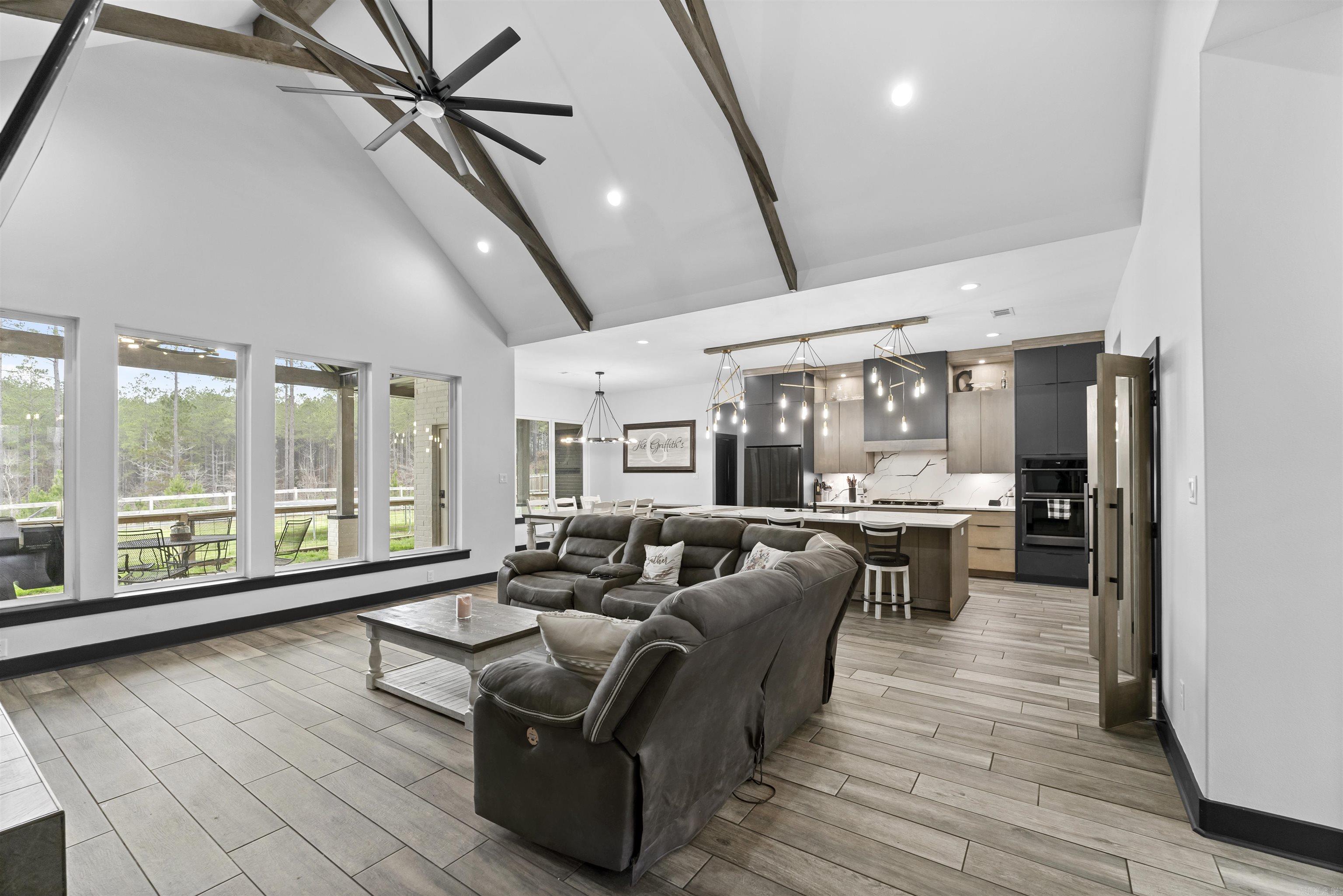 2065 Canyon Creek  Benton, AR