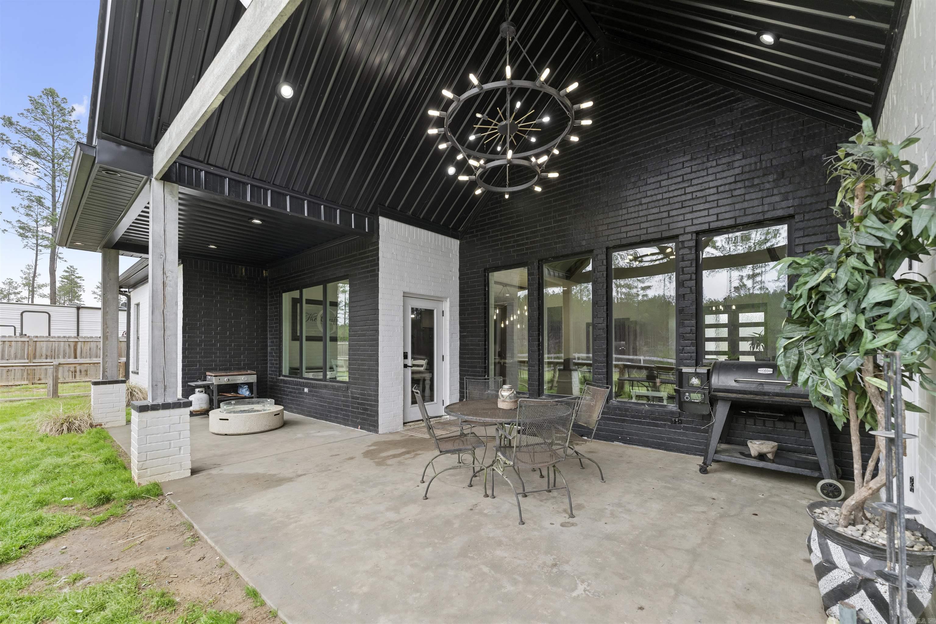 2065 Canyon Creek  Benton, AR