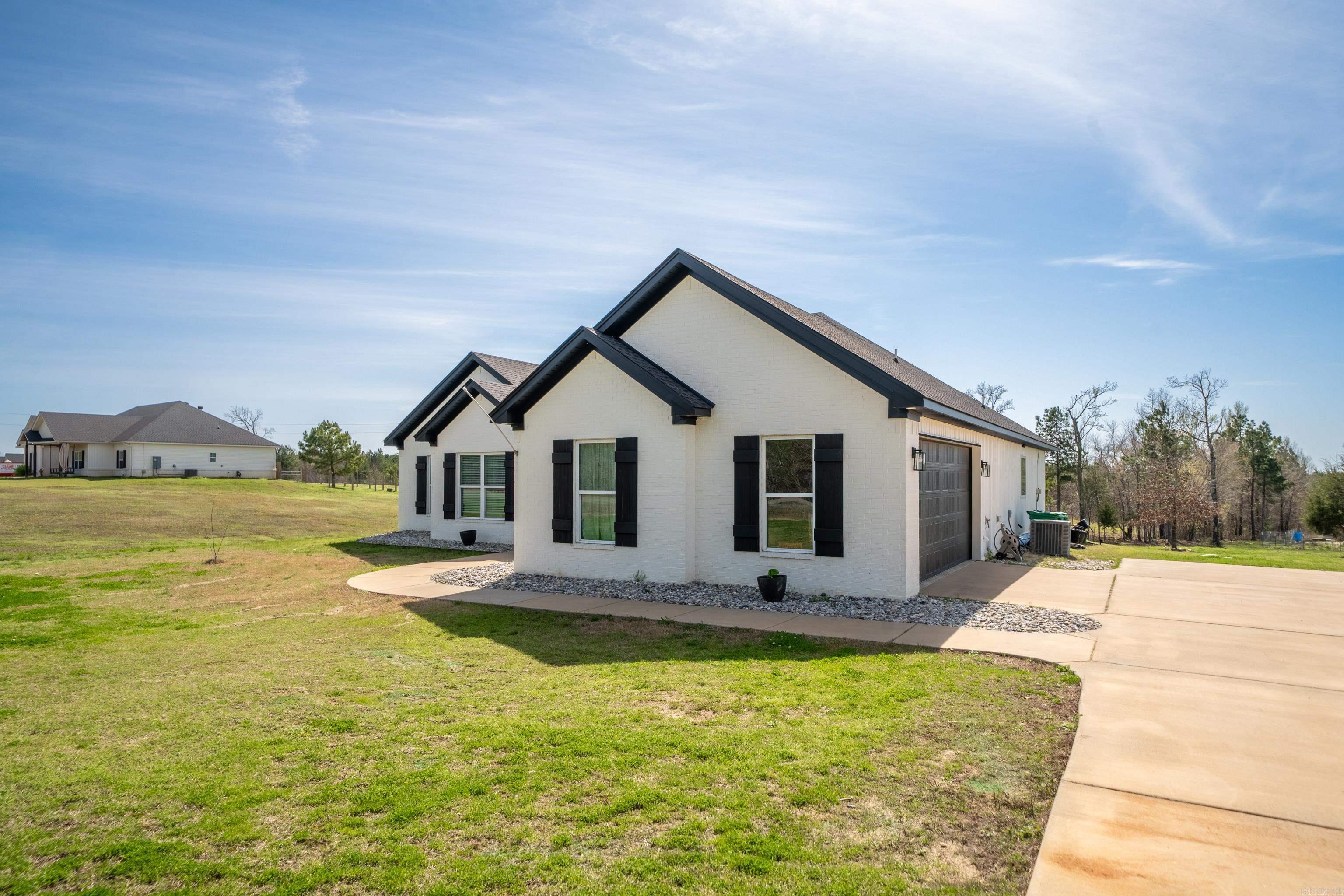 10535 Highway 298  Benton, AR