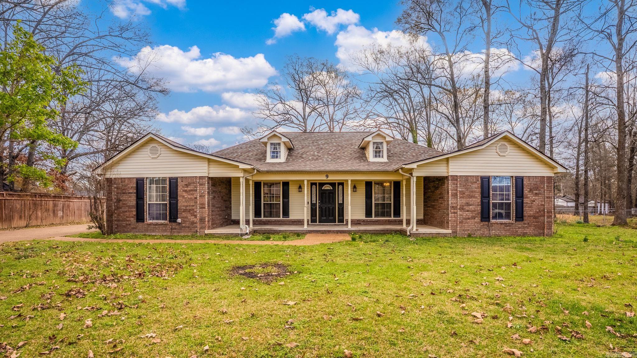 9 Burnett  Greenbrier, AR