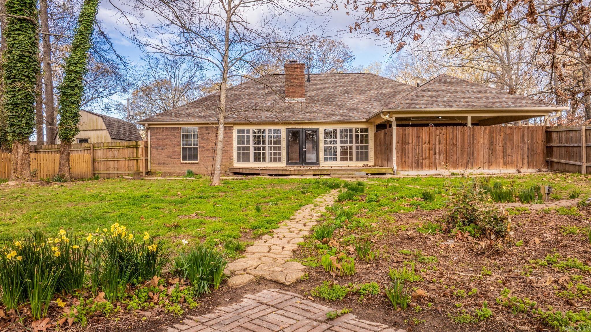 9 Burnett  Greenbrier, AR