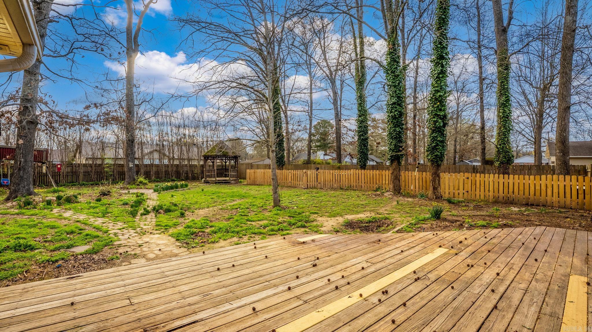 9 Burnett  Greenbrier, AR