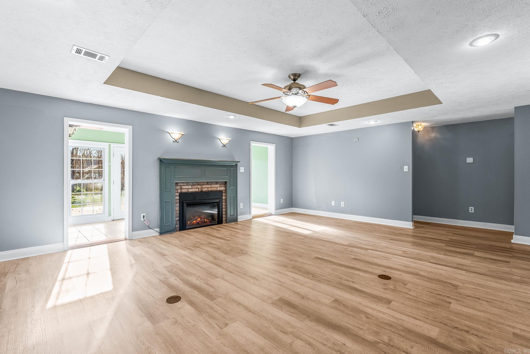 9 Burnett  Greenbrier, AR