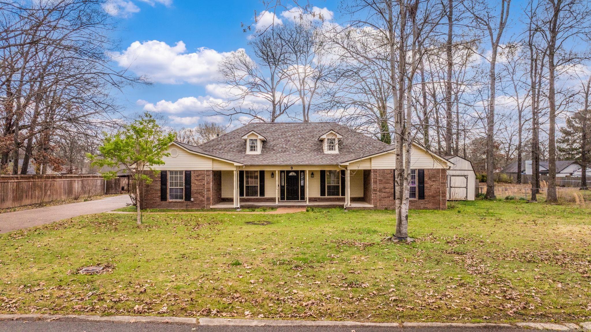 9 Burnett  Greenbrier, AR