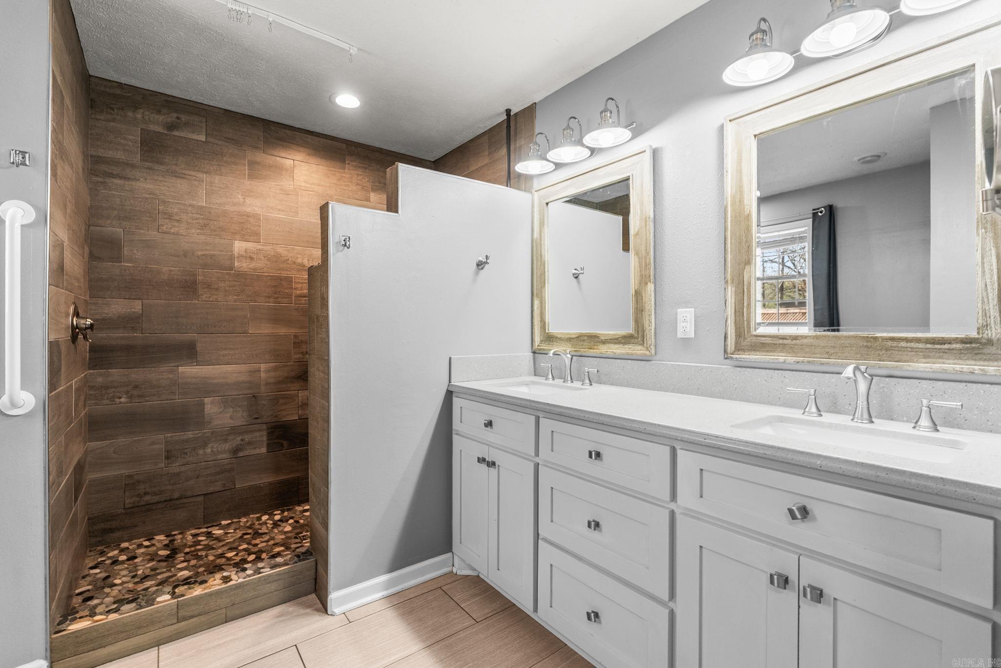 9 Burnett  Greenbrier, AR