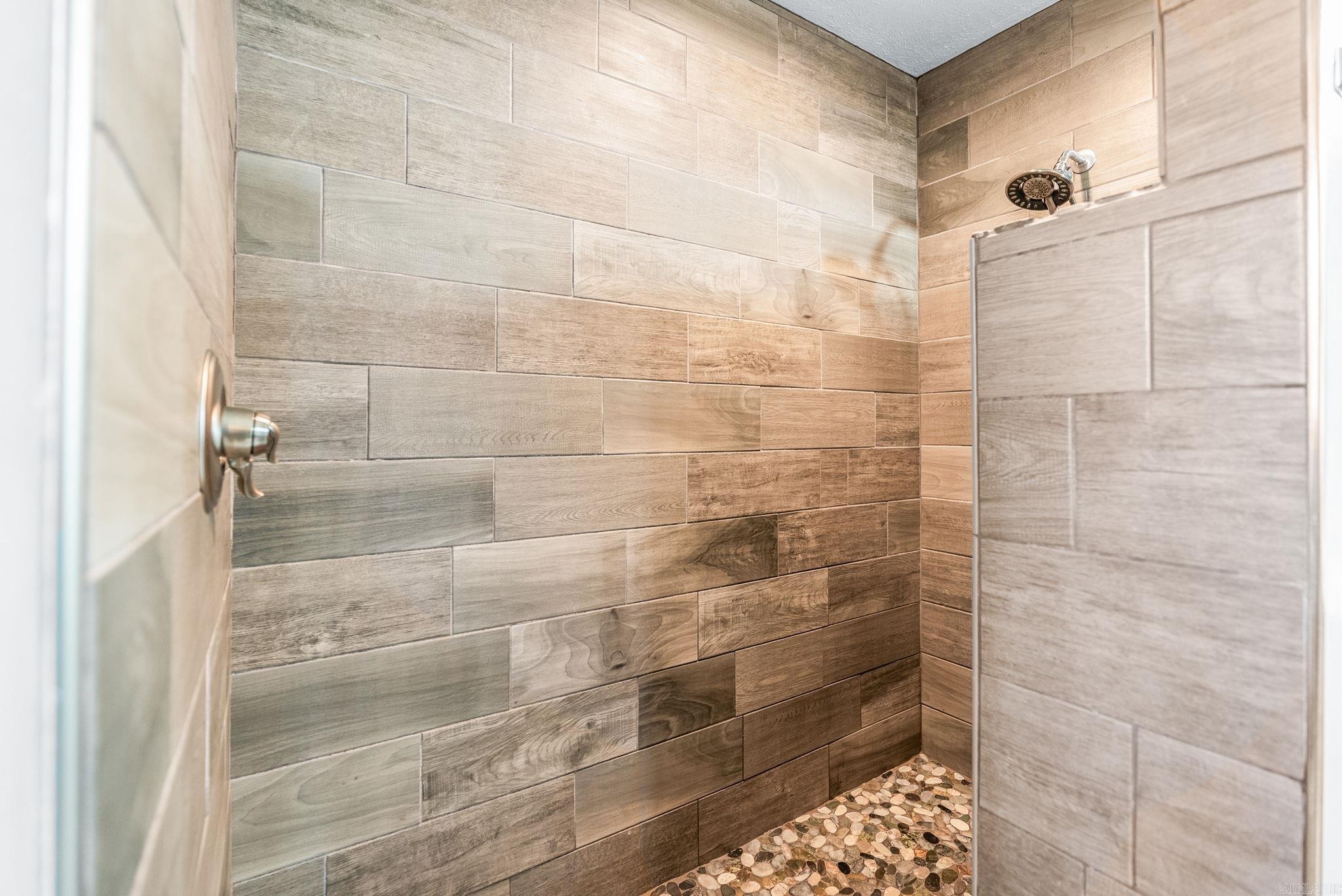 9 Burnett  Greenbrier, AR