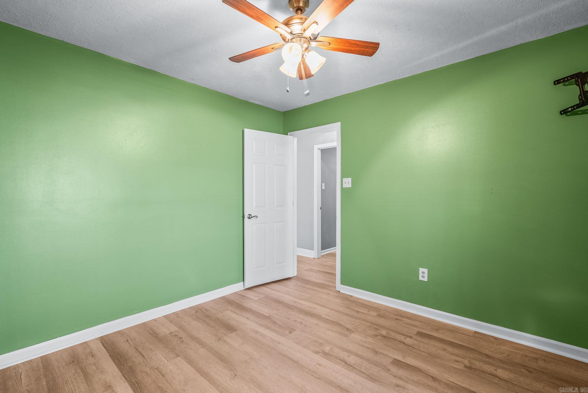 9 Burnett  Greenbrier, AR