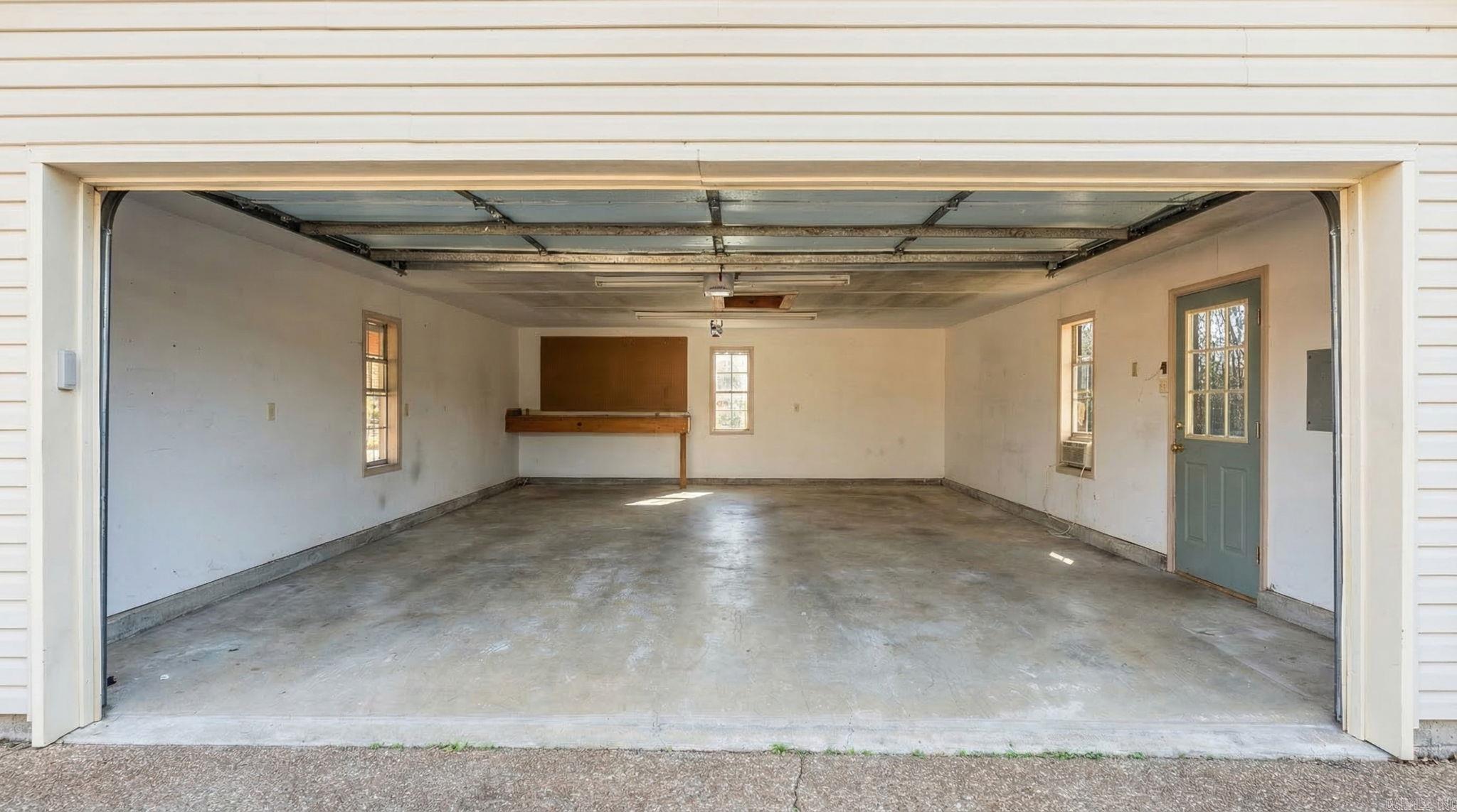 9 Burnett  Greenbrier, AR