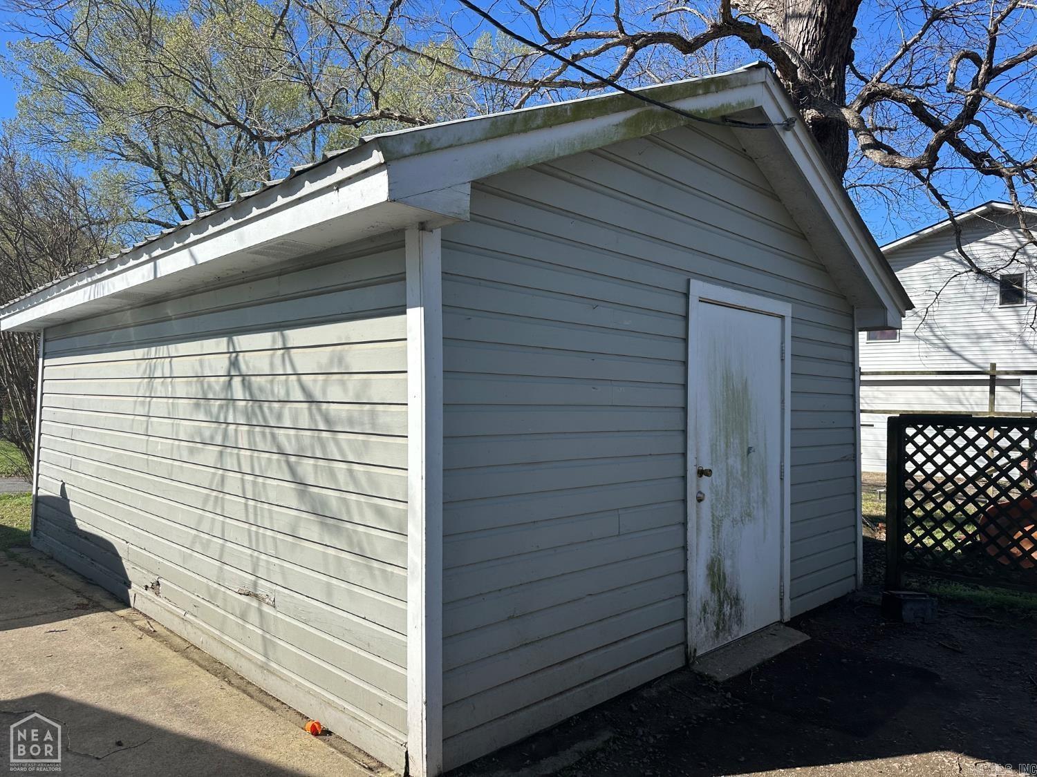 8 Locust  Mayflower, AR