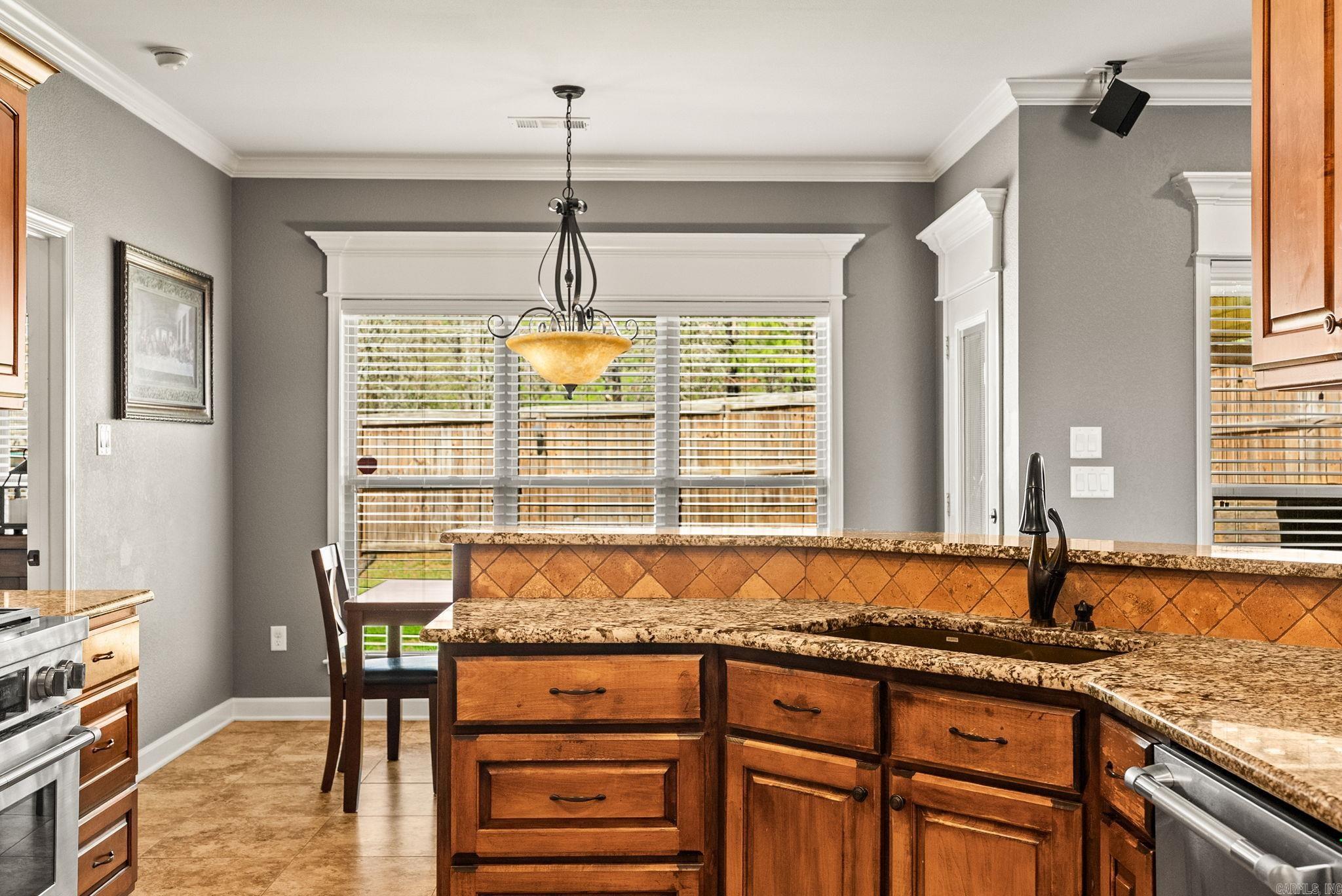 24 Basswood Terrace  Maumelle, AR