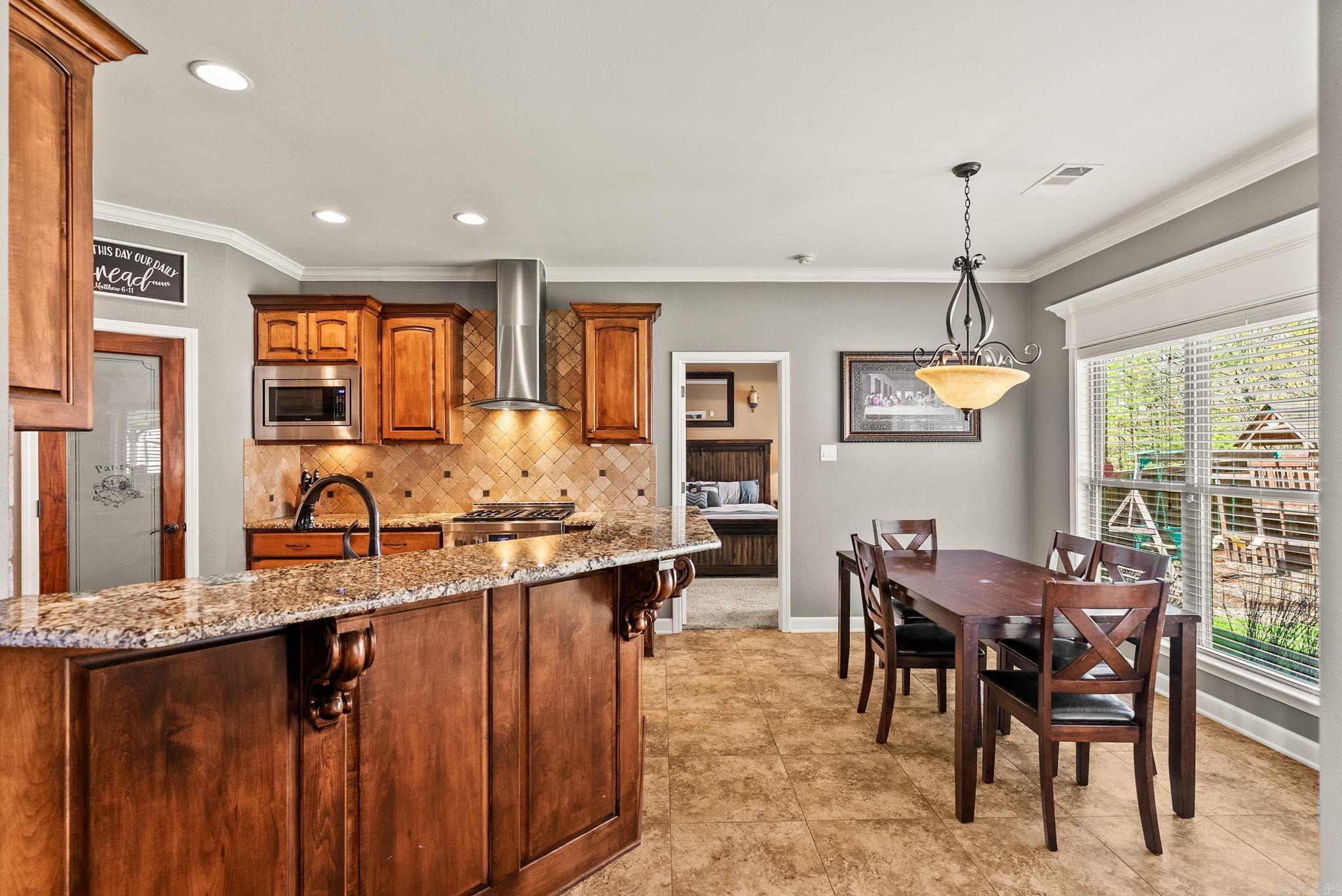 24 Basswood Terrace  Maumelle, AR