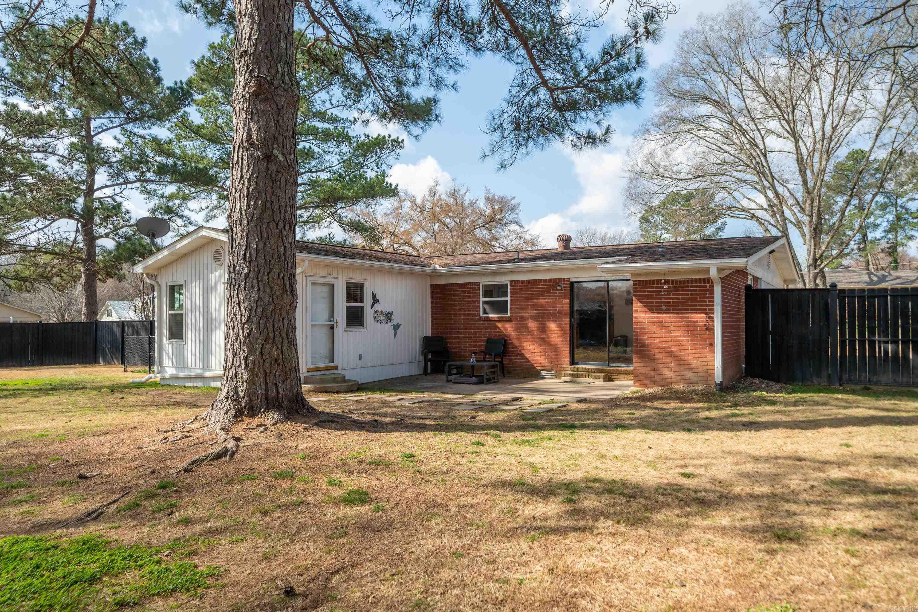 830 Bellaire  Hot Springs National Park, AR