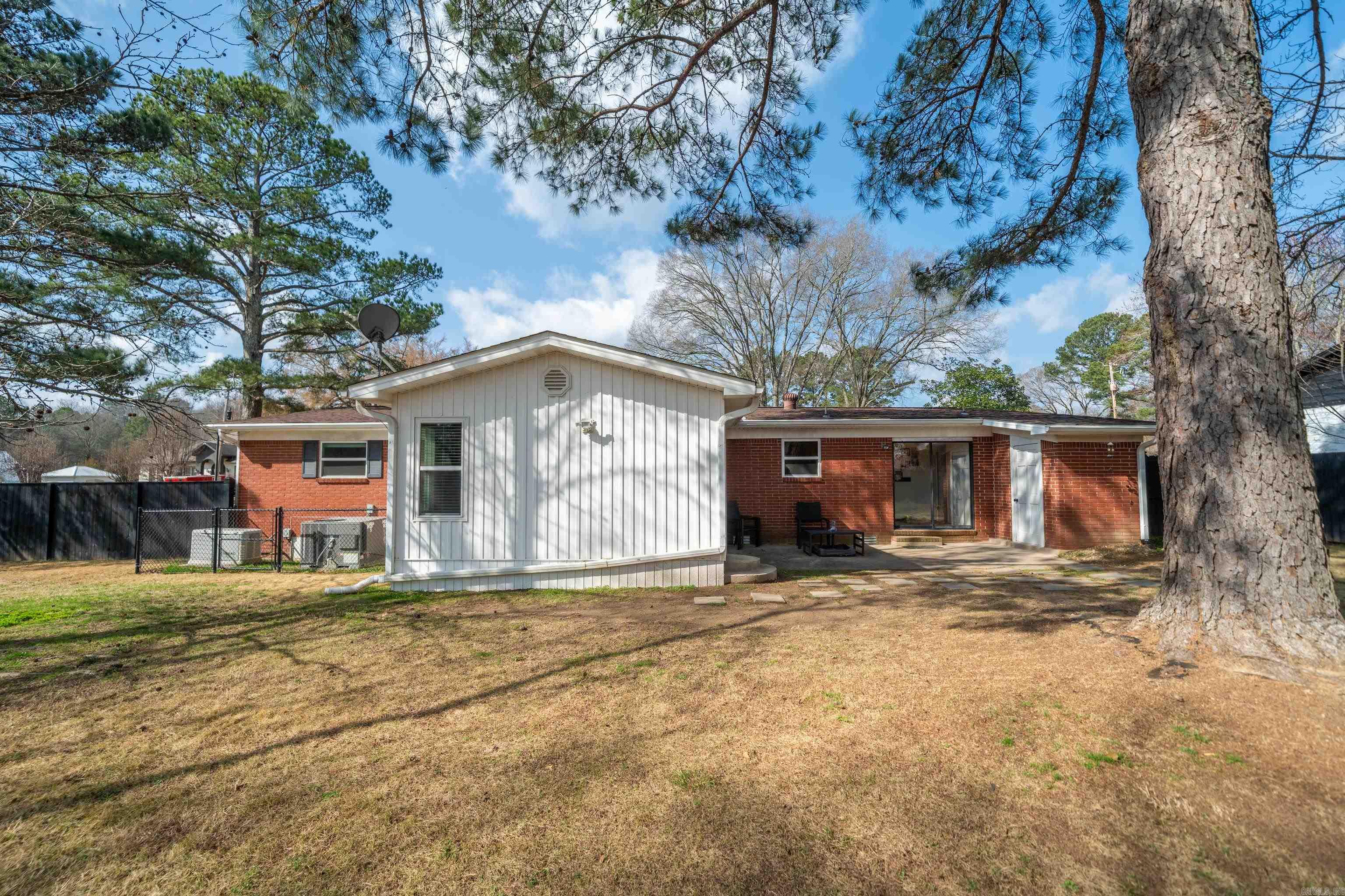 830 Bellaire  Hot Springs National Park, AR