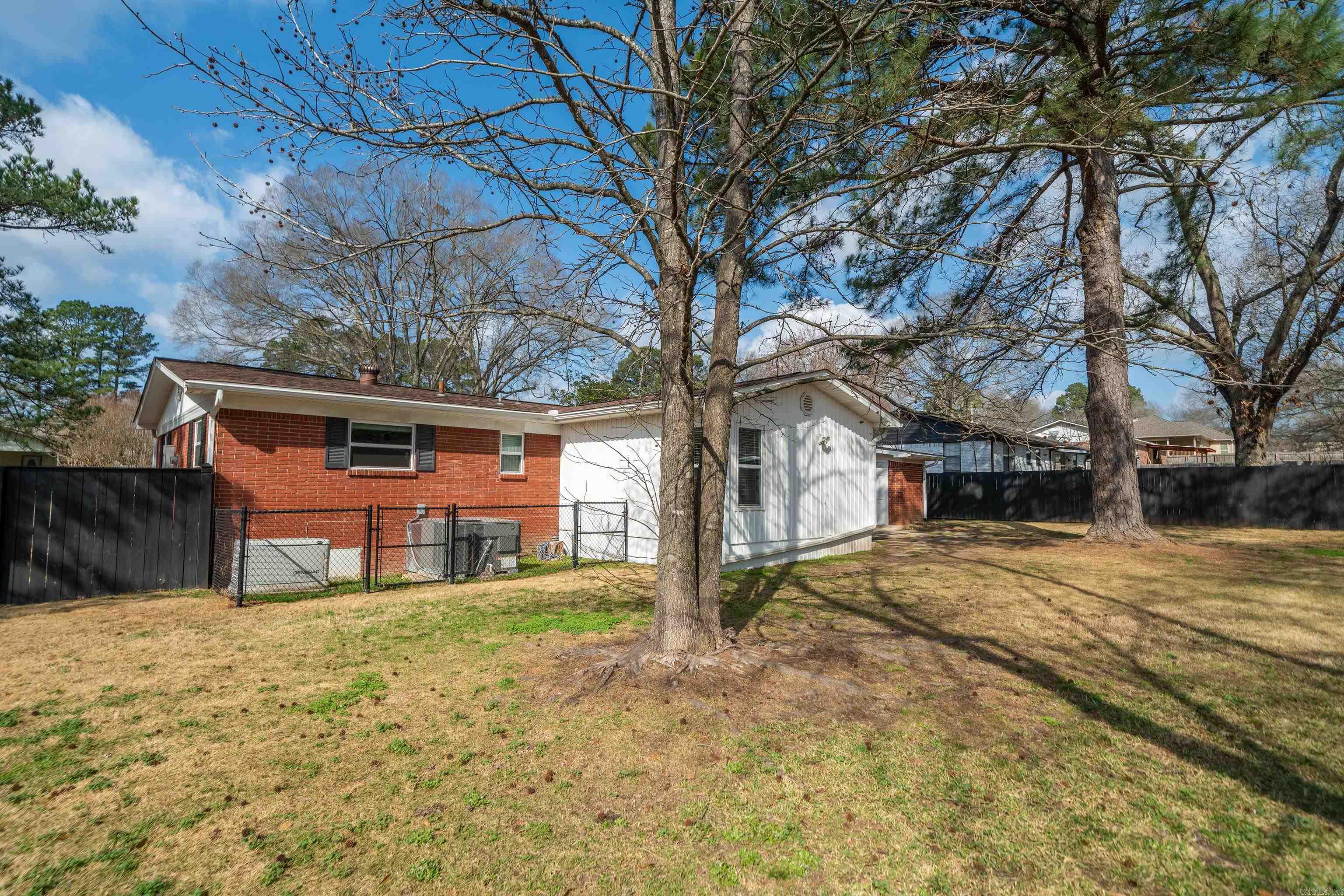 830 Bellaire  Hot Springs National Park, AR