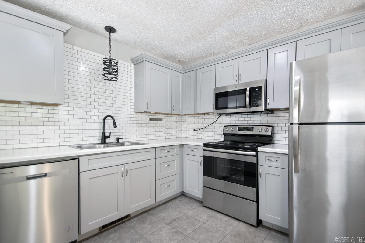 721 W Narroway  Benton, AR