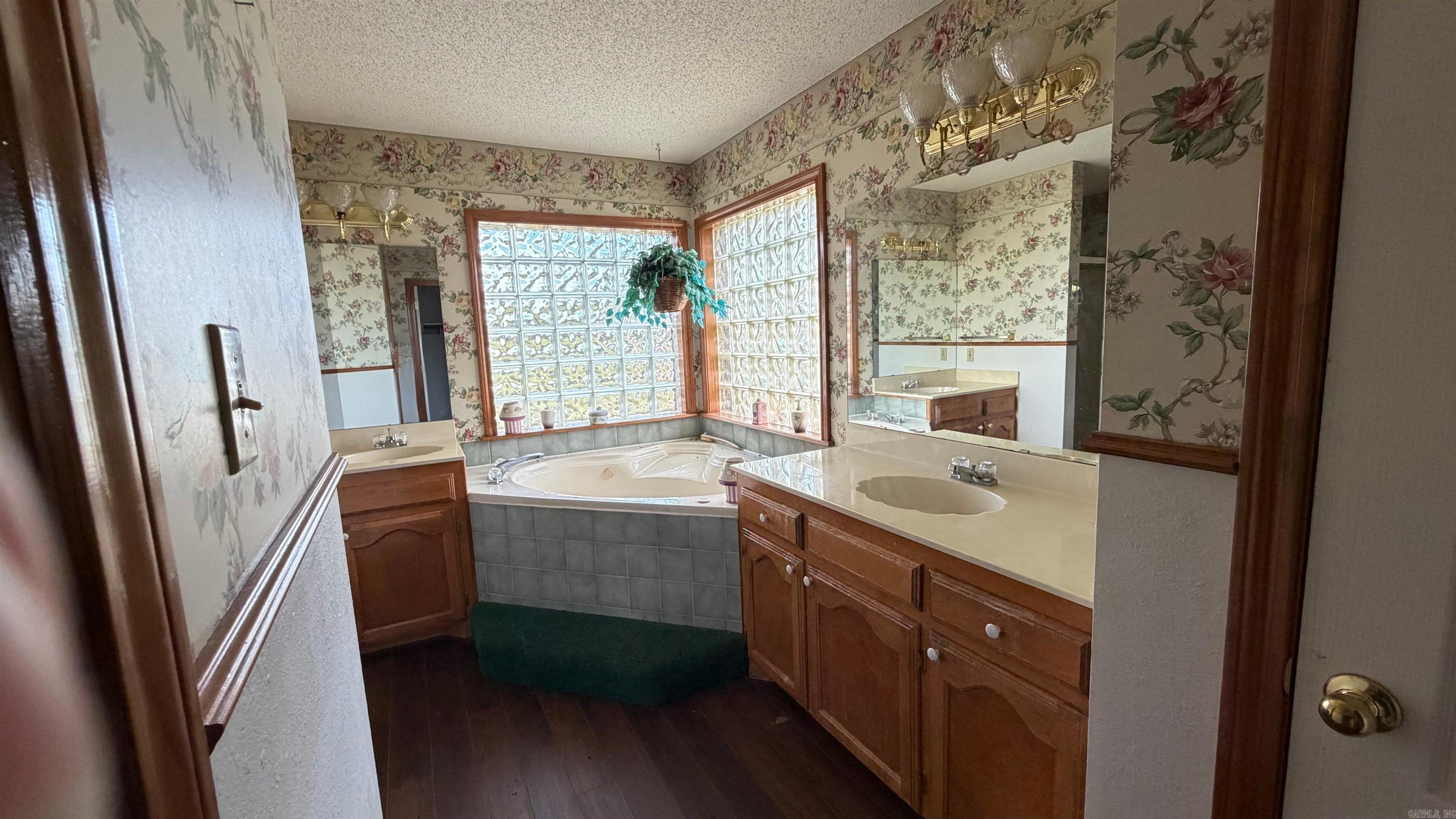 766 County Rd 1229  Pittsburg, AR