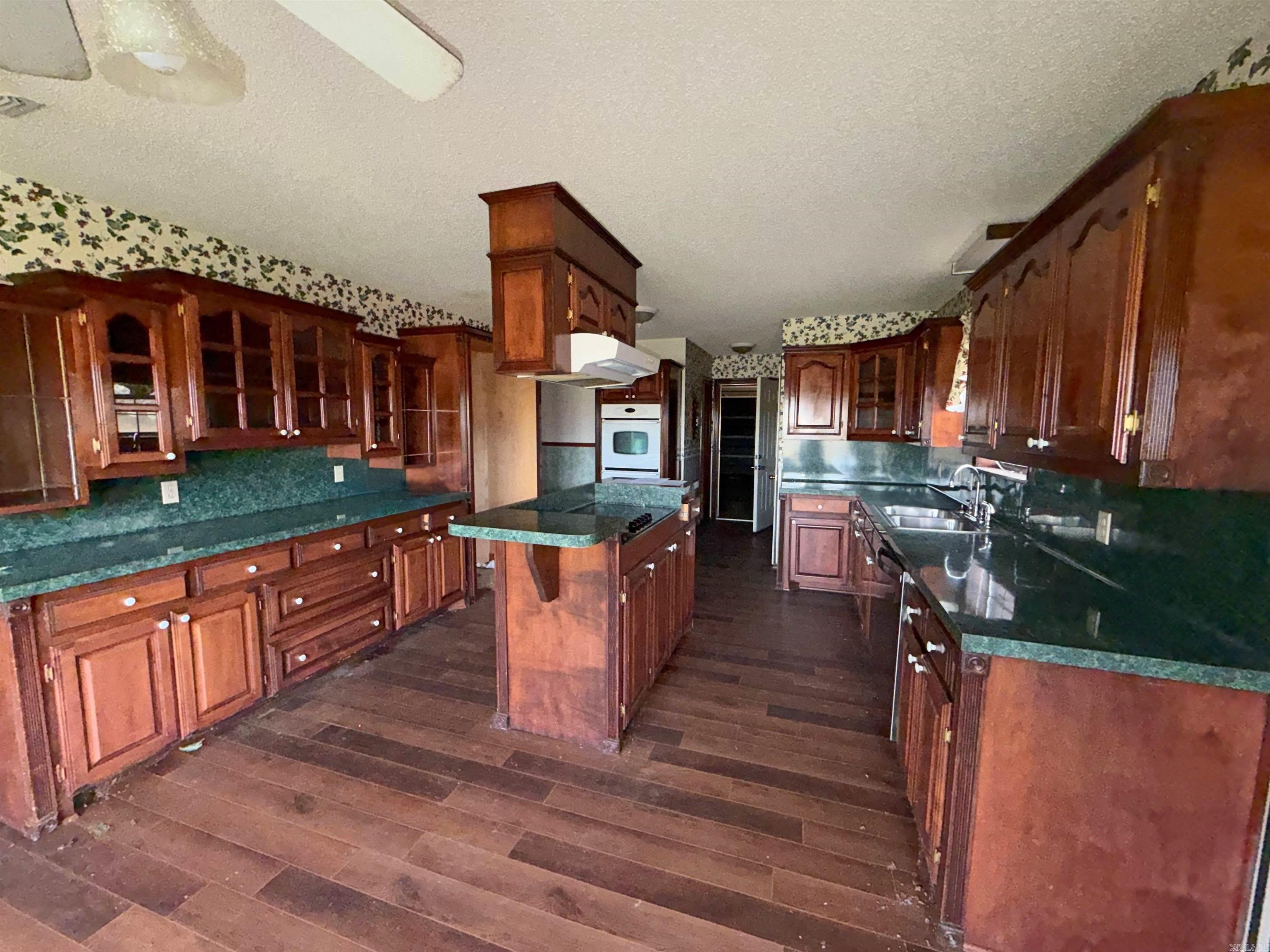 766 County Rd 1229  Pittsburg, AR