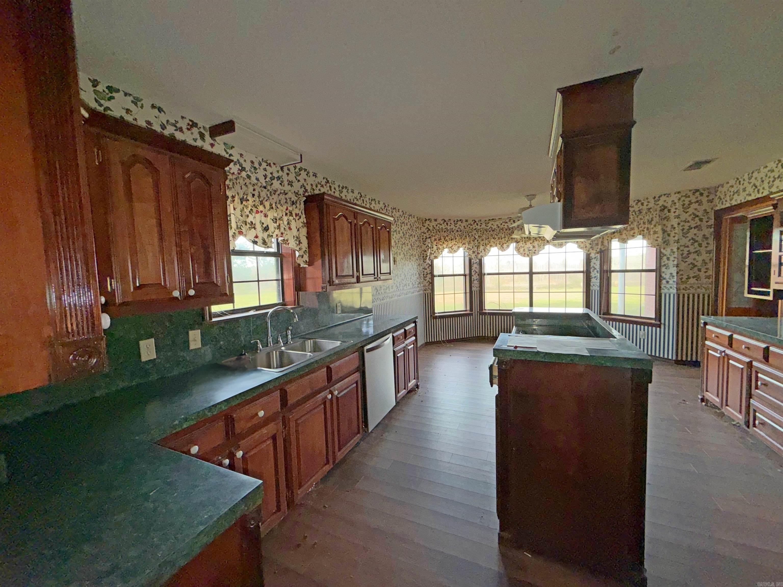 766 County Rd 1229  Pittsburg, AR