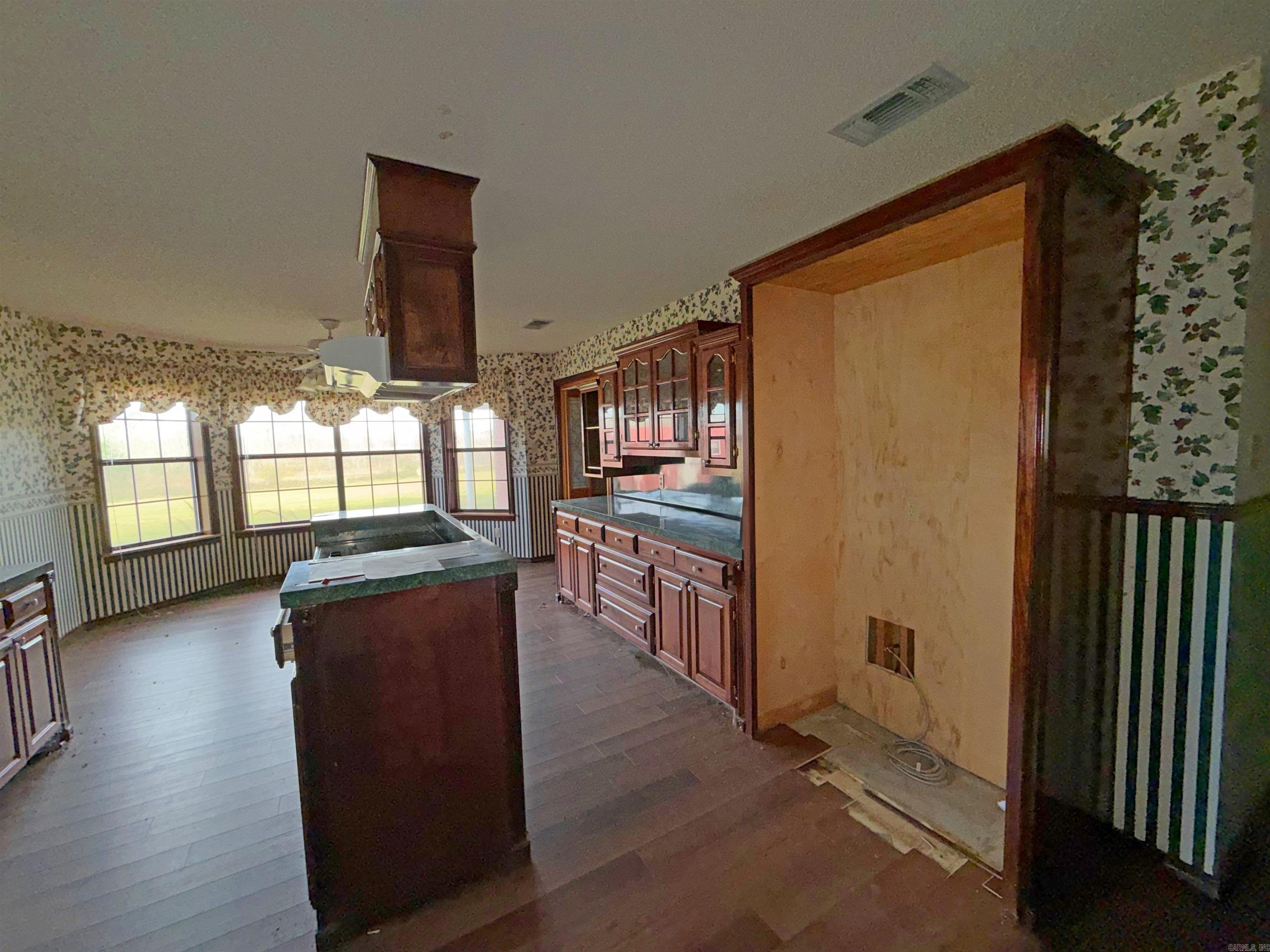 766 County Rd 1229  Pittsburg, AR