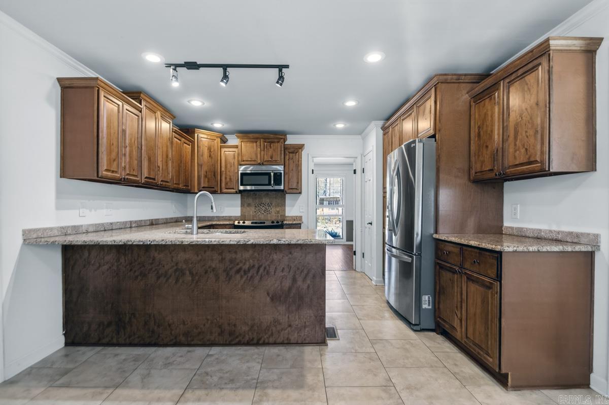 4 Barber  Maumelle, AR