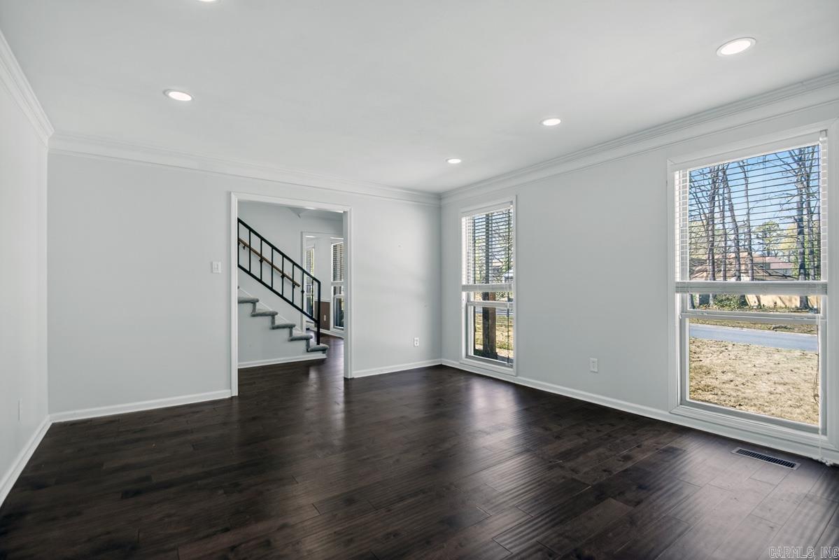 4 Barber  Maumelle, AR