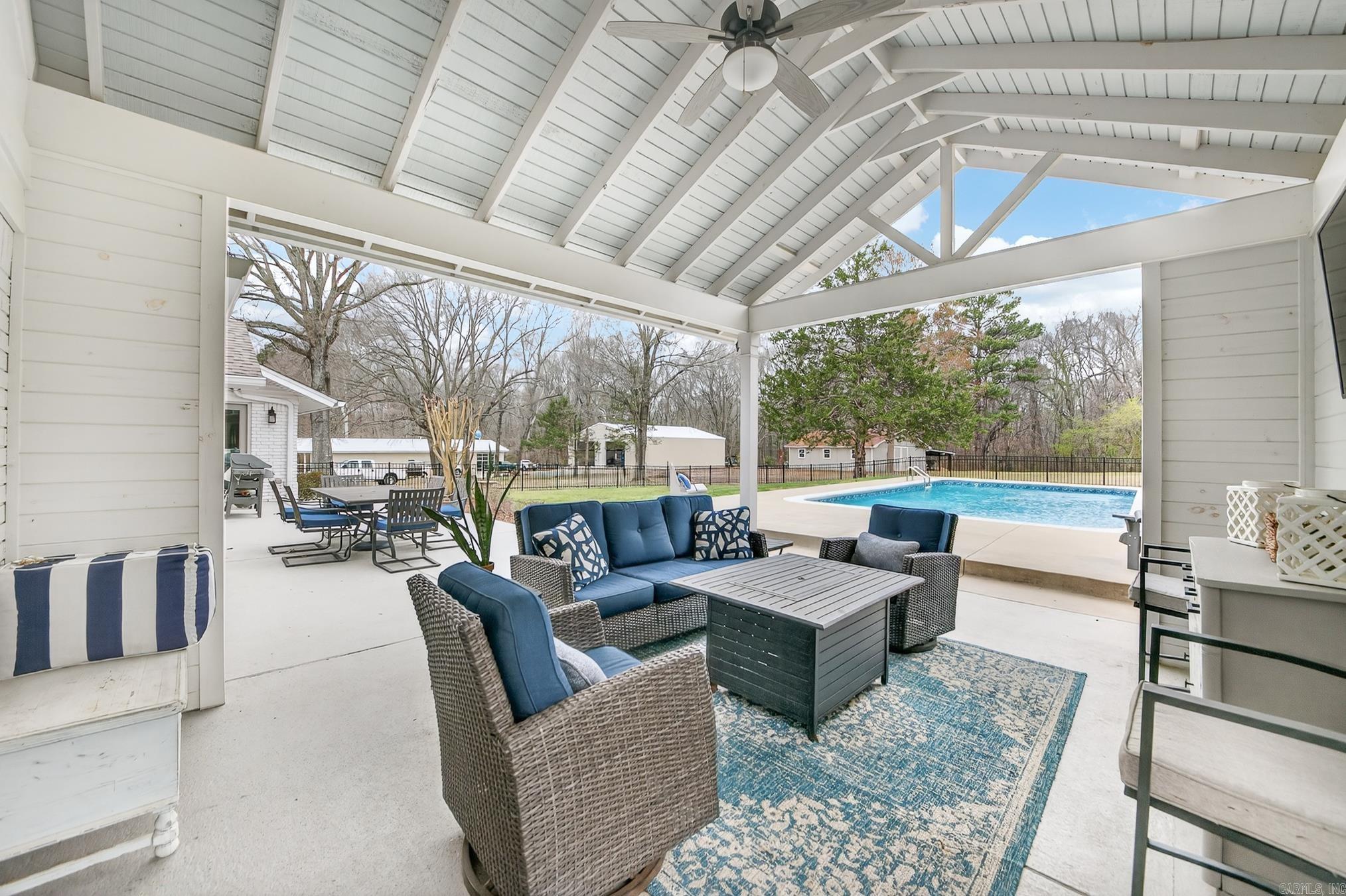 1690 Mt Carmel  Cabot, AR