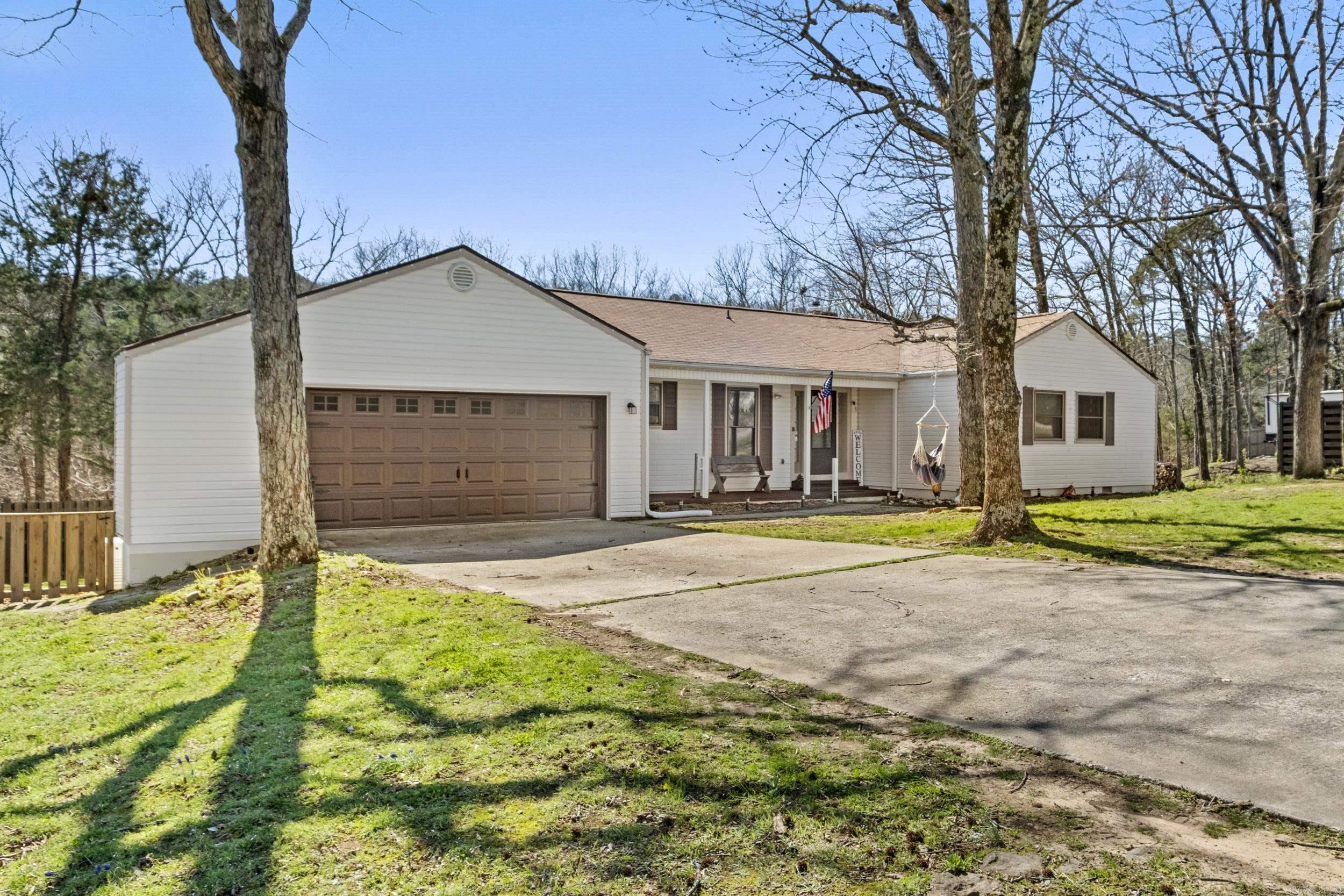 109 Crossbow  Fairfield Bay, AR