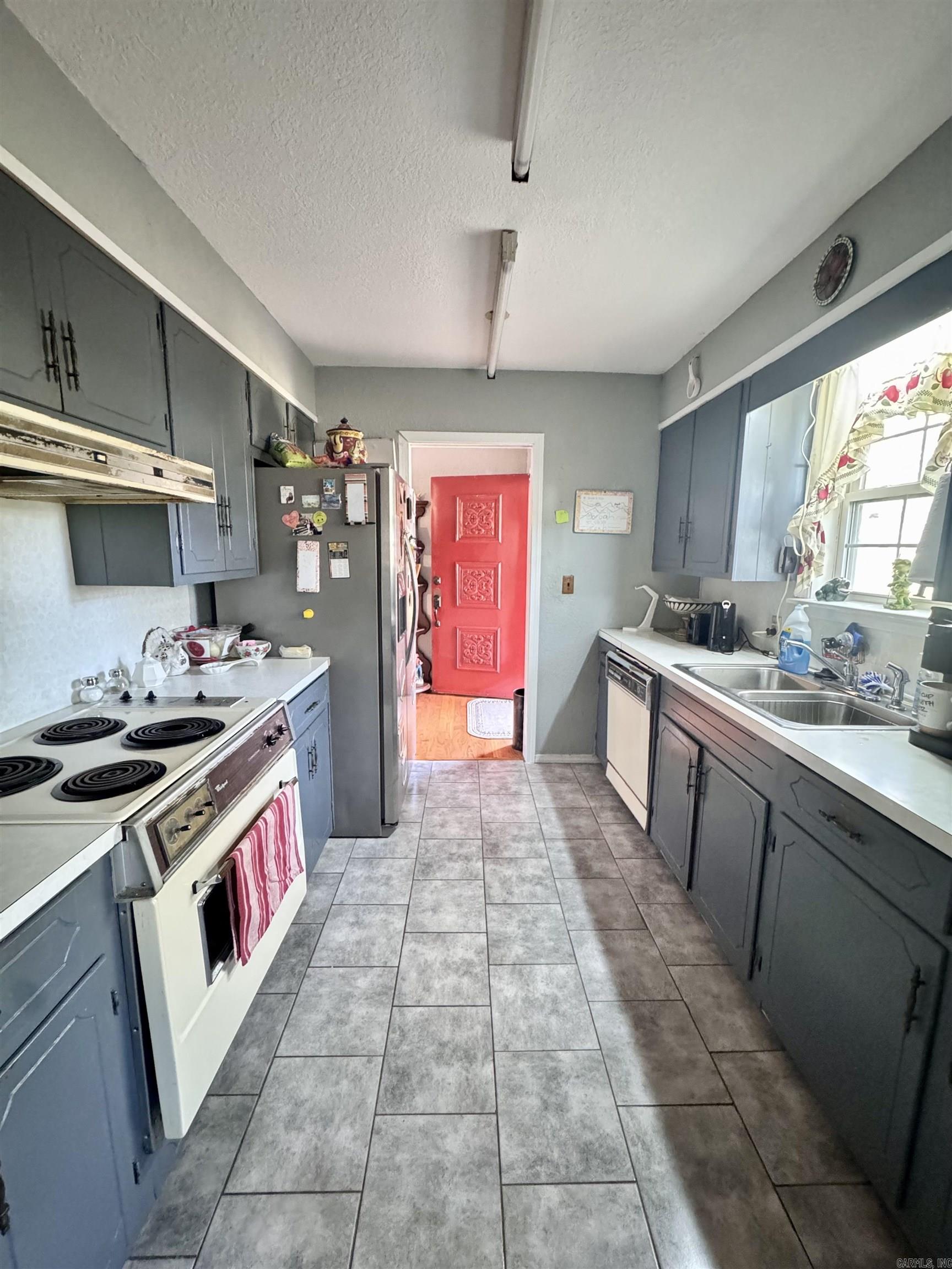 6833 Leisure Loop  Ozark, AR