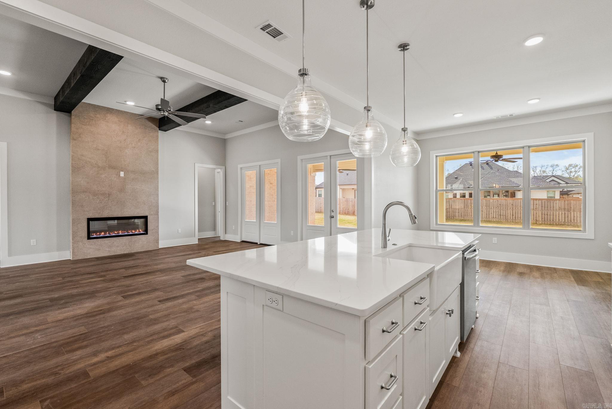 514 Corondelet Lane  Maumelle, AR