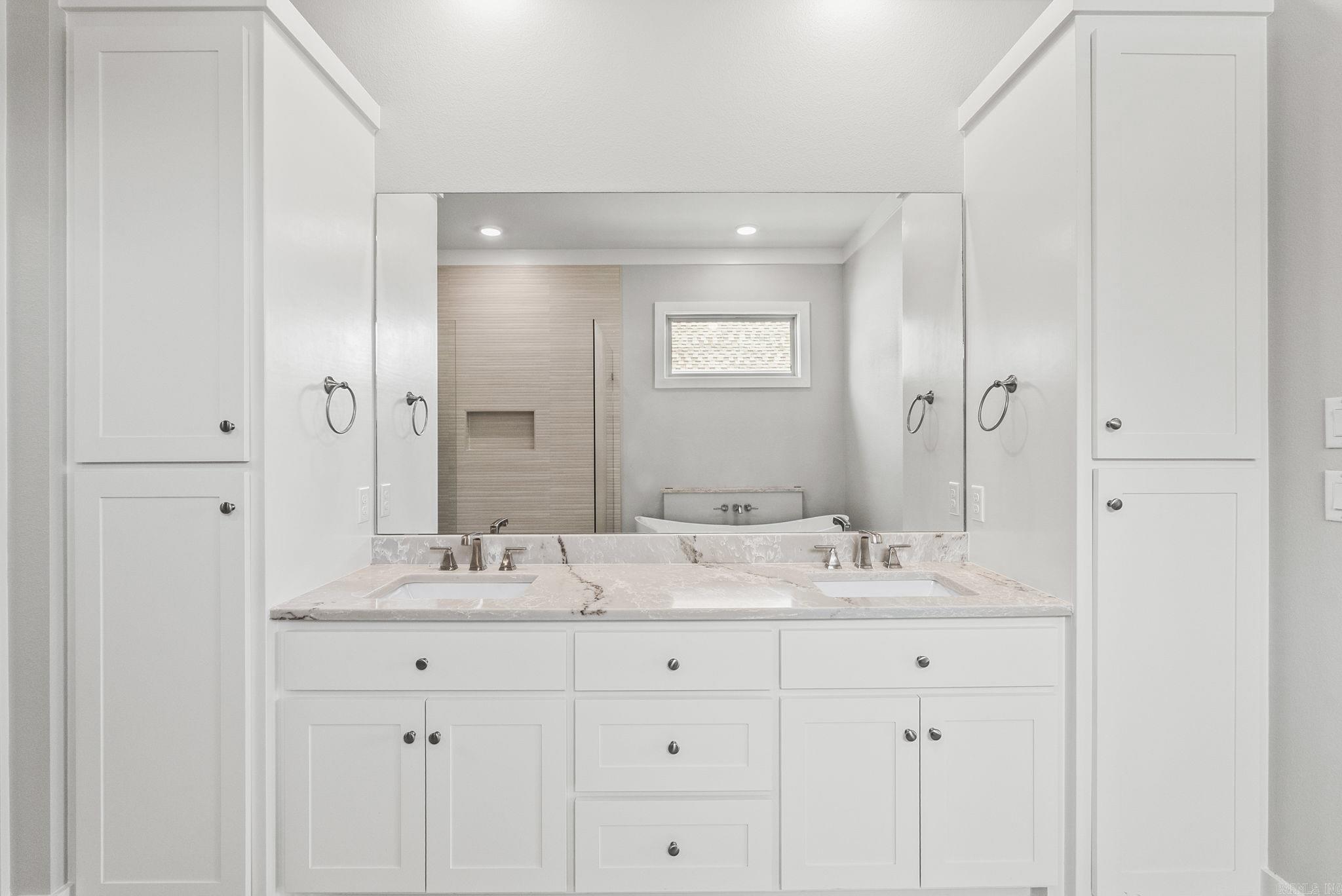 514 Corondelet Lane  Maumelle, AR