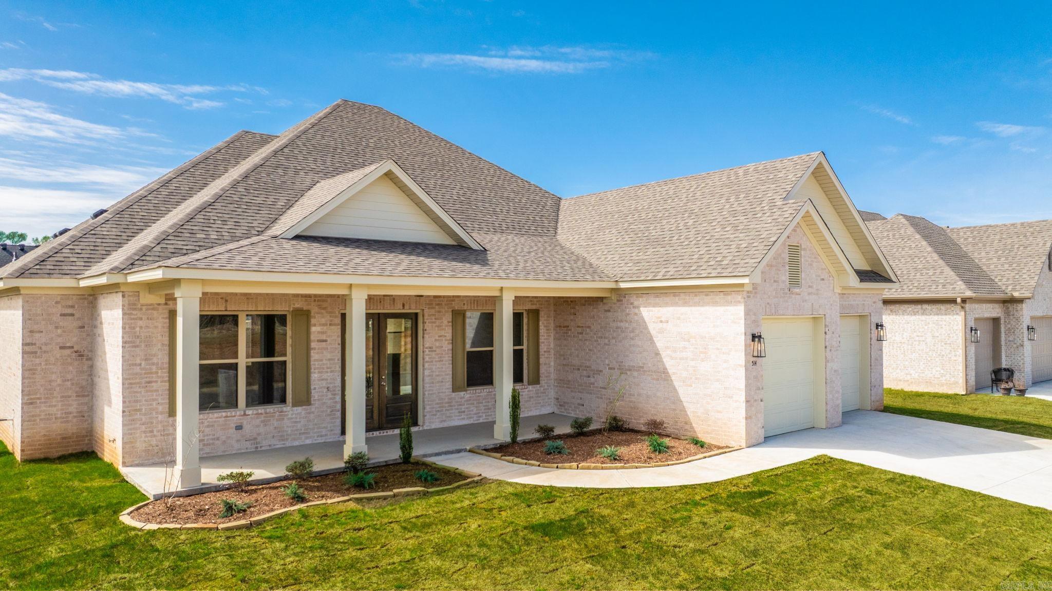 514 Corondelet Lane  Maumelle, AR