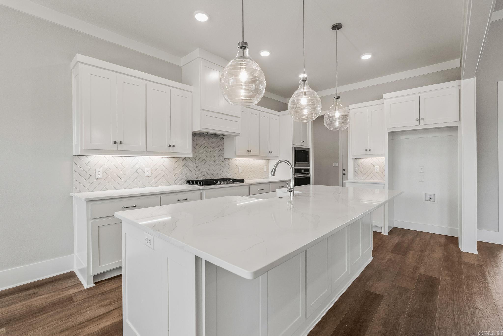 514 Corondelet Lane  Maumelle, AR