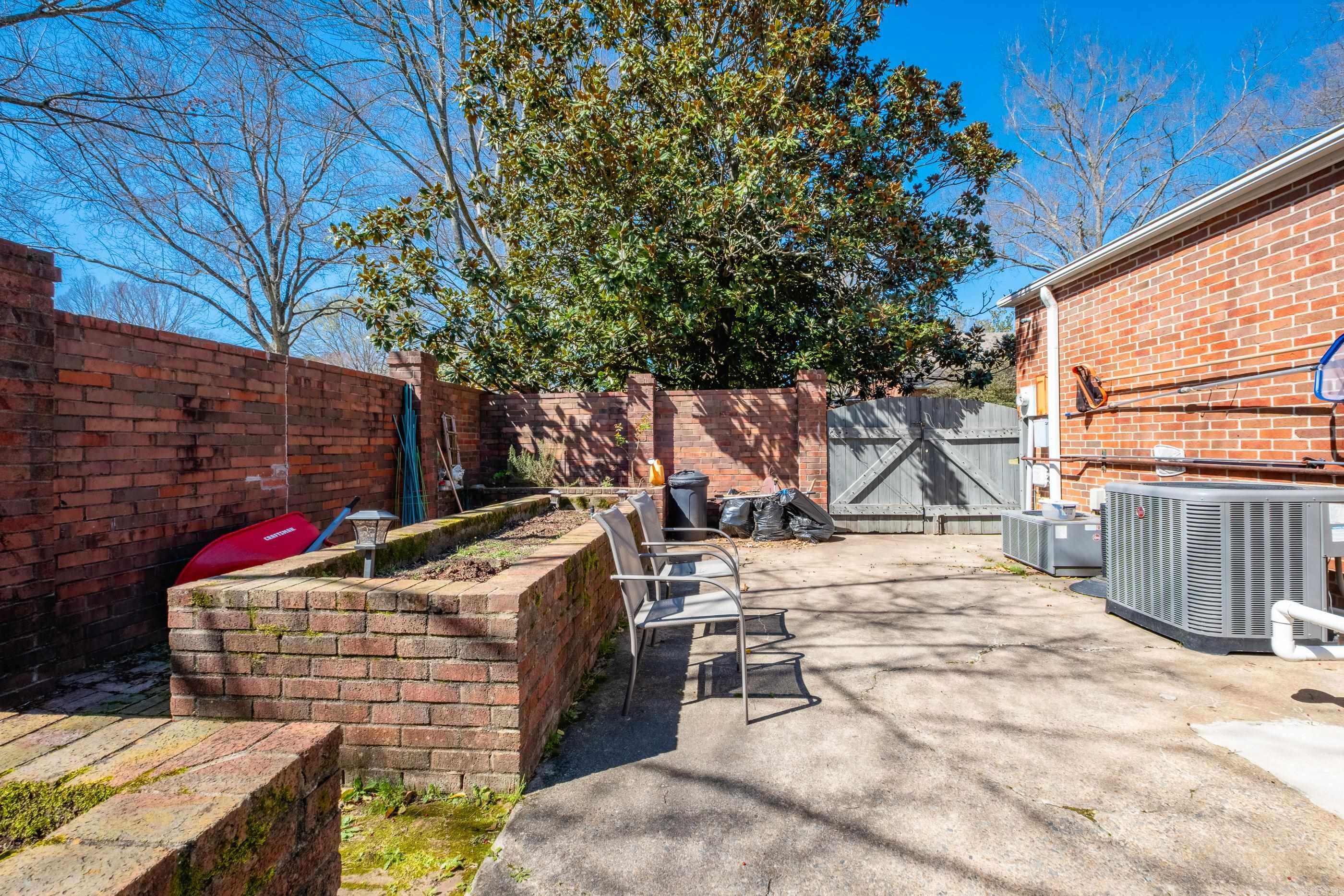 12400 Hunters Glenn Blvd  Little Rock, AR