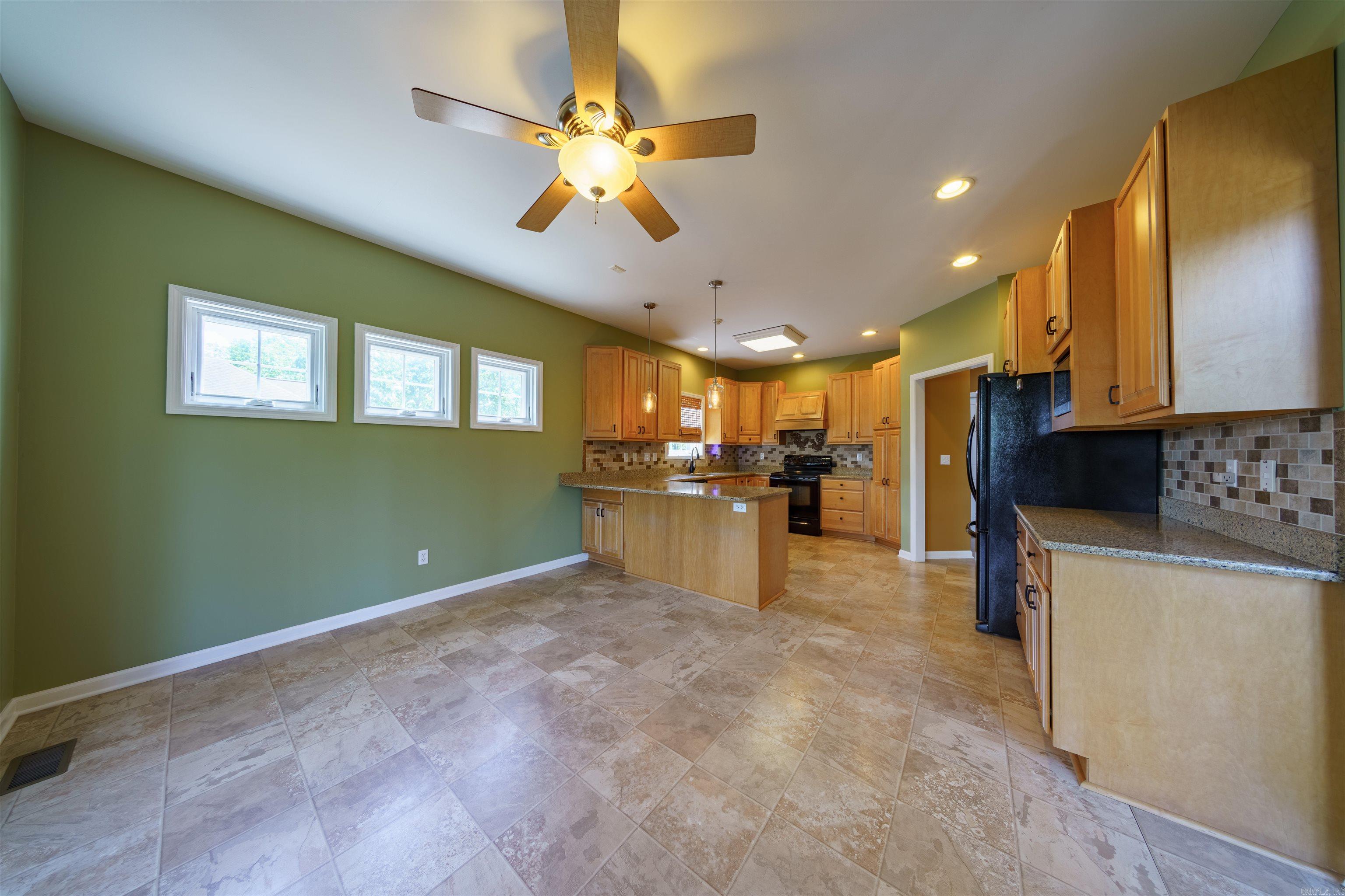 505 E Tri Lakes  Horseshoe Bend, AR