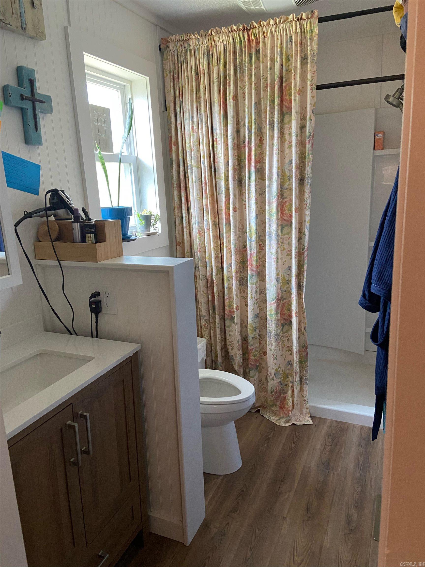 517 & 517 B E Webb  Mountain View, AR