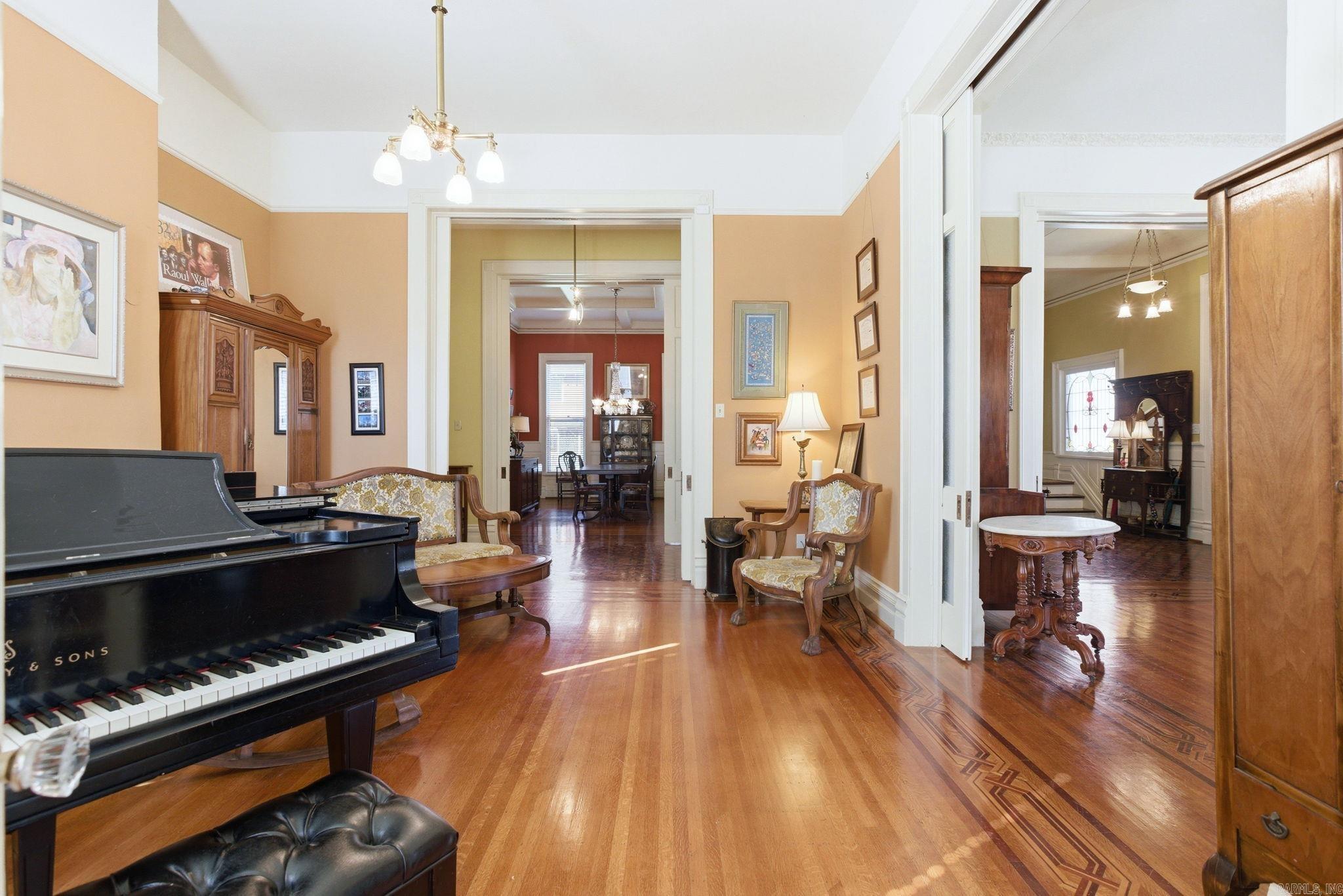 1910 S Arch  Little Rock, AR