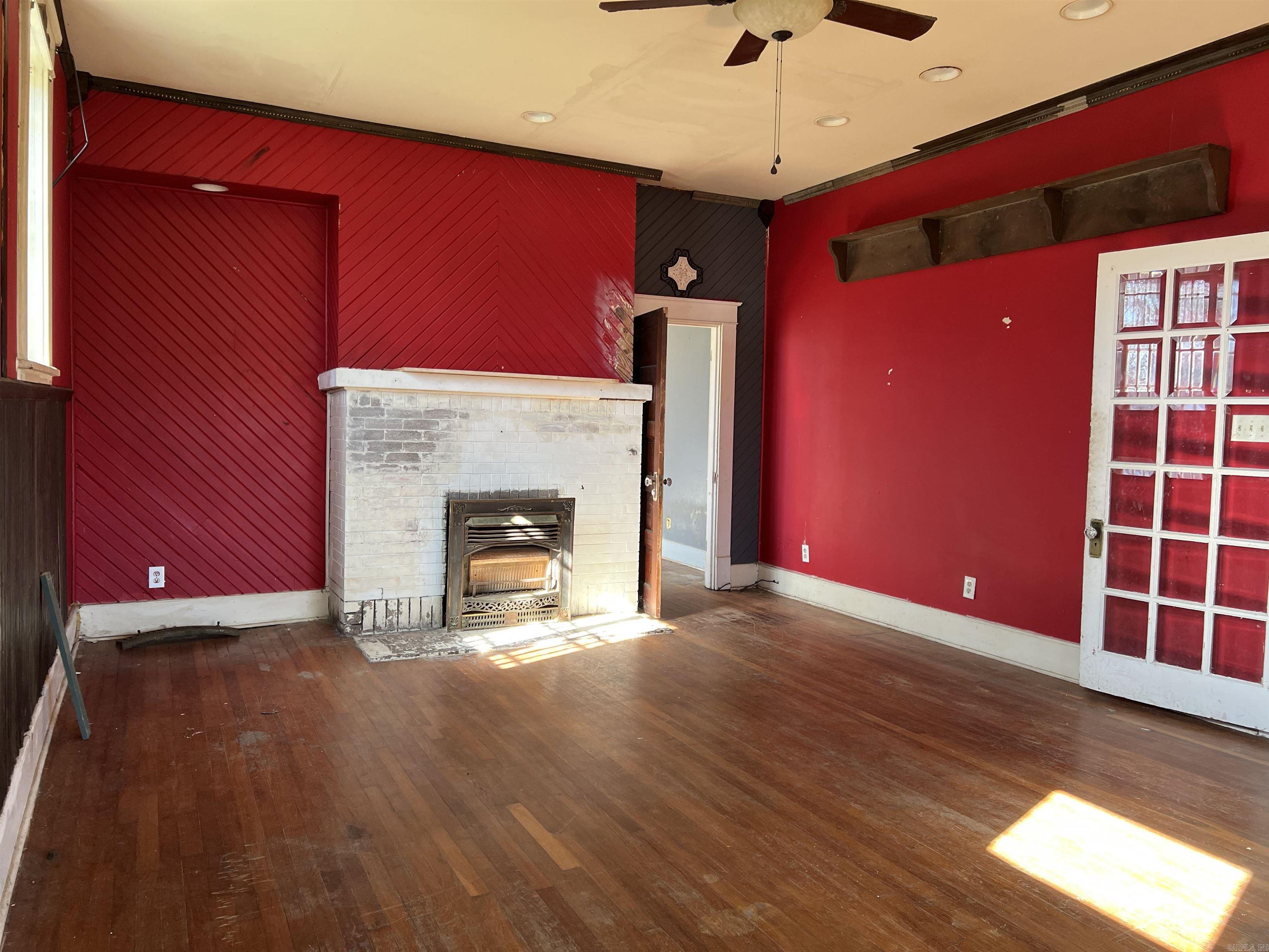 319 Elm  Newport, AR